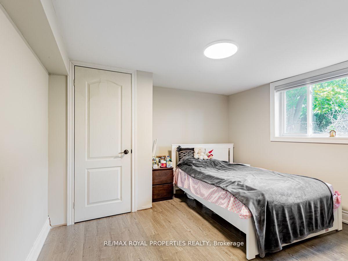 Photo 24 of 576 Bickle Drive, Oshawa, Northwood — HOMEH