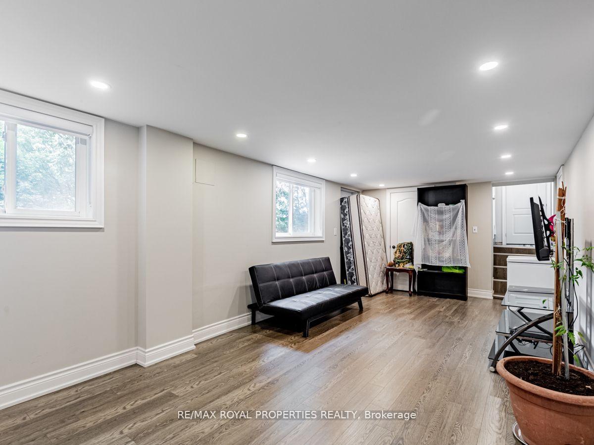 Photo 28 of 576 Bickle Drive, Oshawa, Northwood — HOMEH