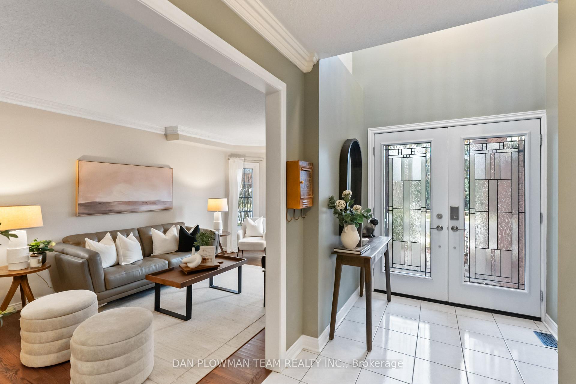 Photo 3 of 12 Rolling Acres Drive, Whitby, Rolling Acres — HOMEH