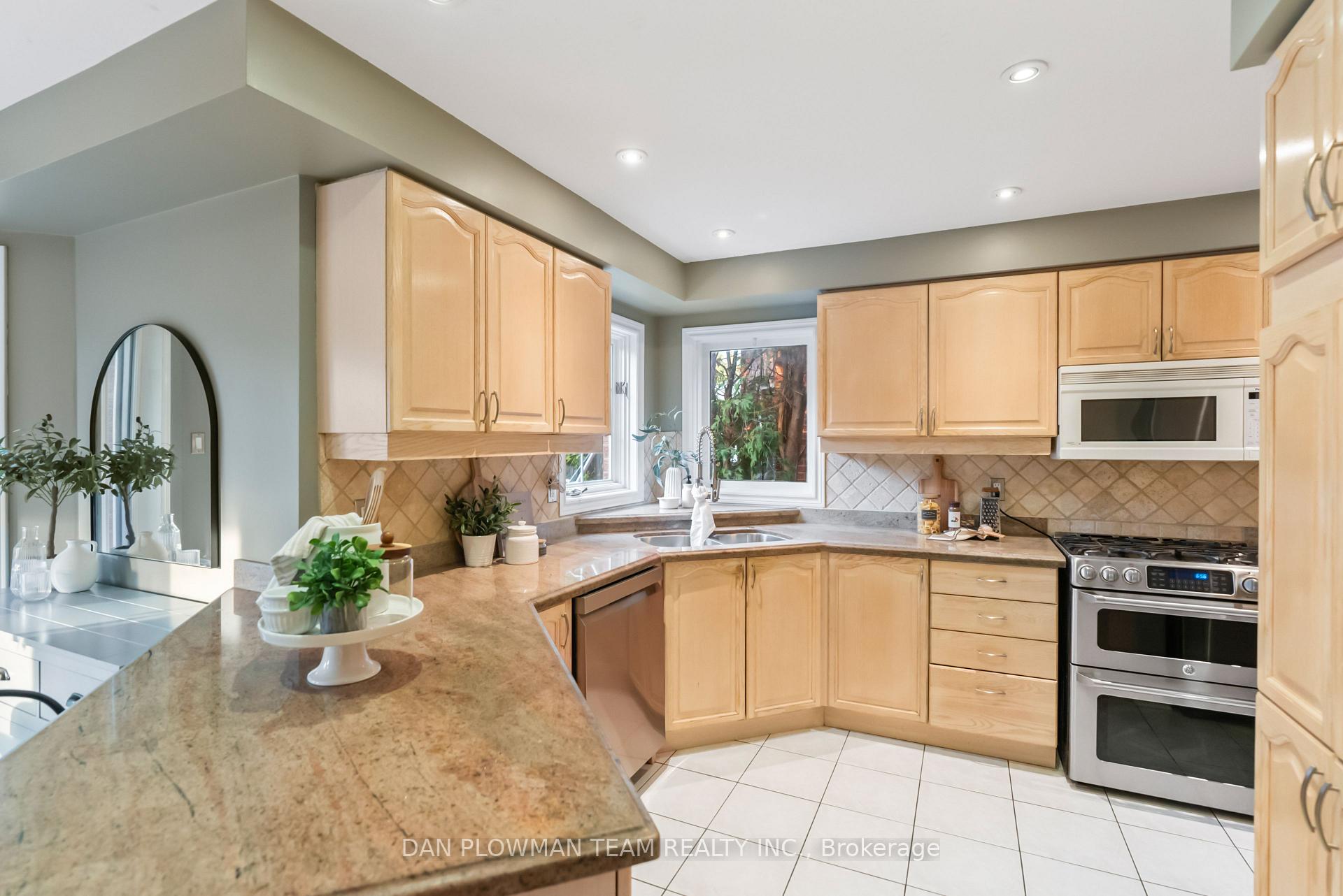 Photo 12 of 12 Rolling Acres Drive, Whitby, Rolling Acres — HOMEH