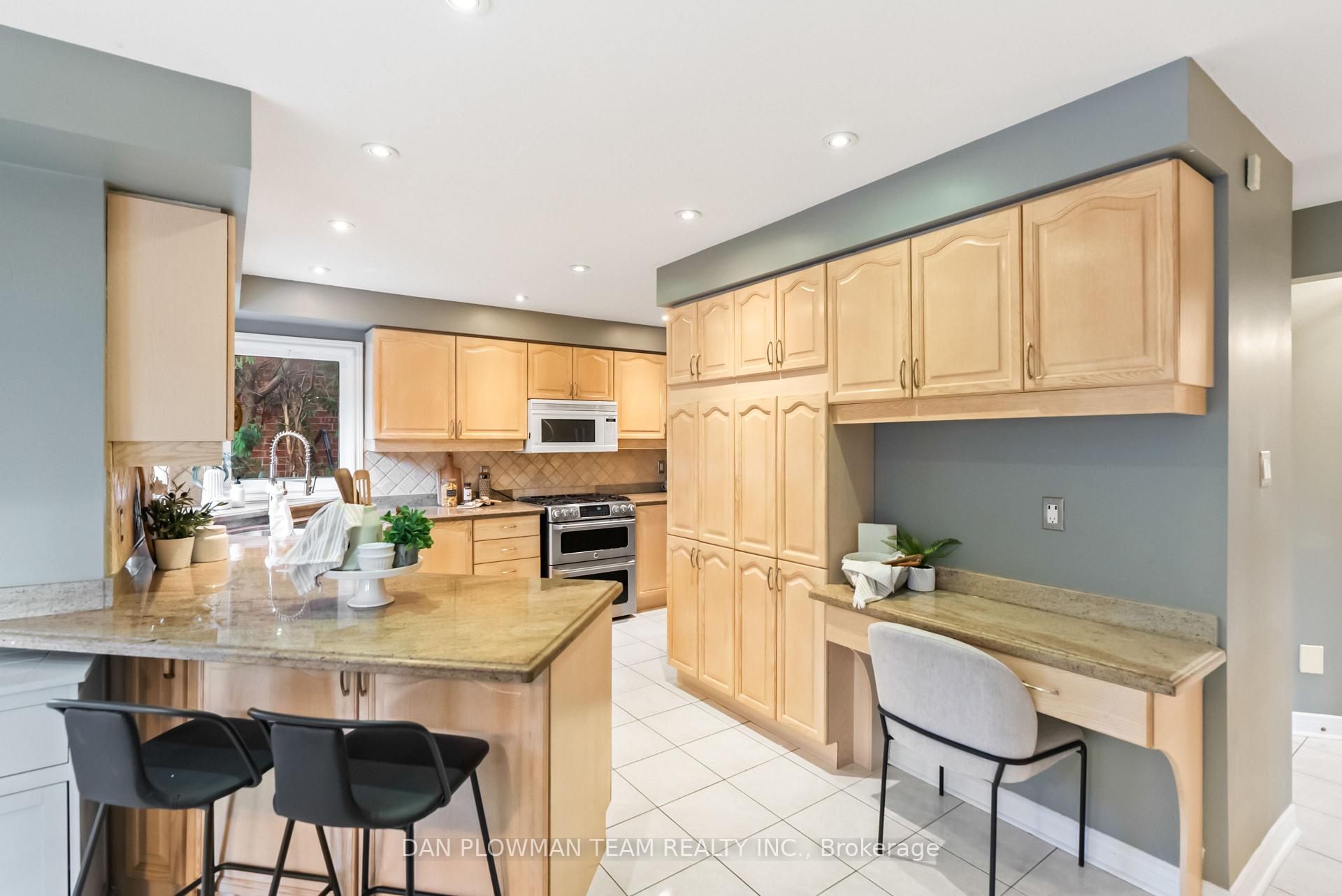 Photo 14 of 12 Rolling Acres Drive, Whitby, Rolling Acres — HOMEH