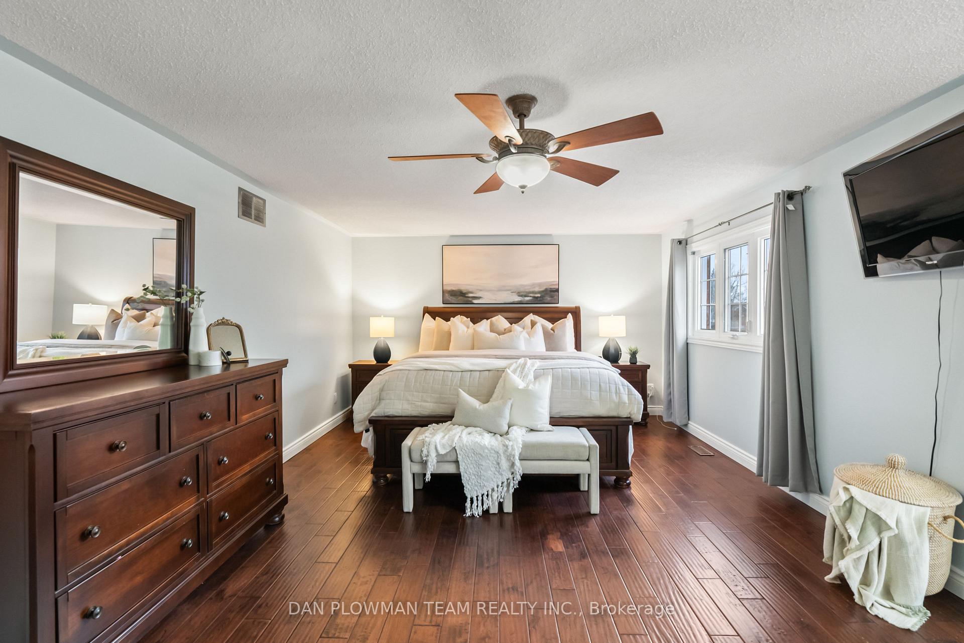Photo 26 of 12 Rolling Acres Drive, Whitby, Rolling Acres — HOMEH