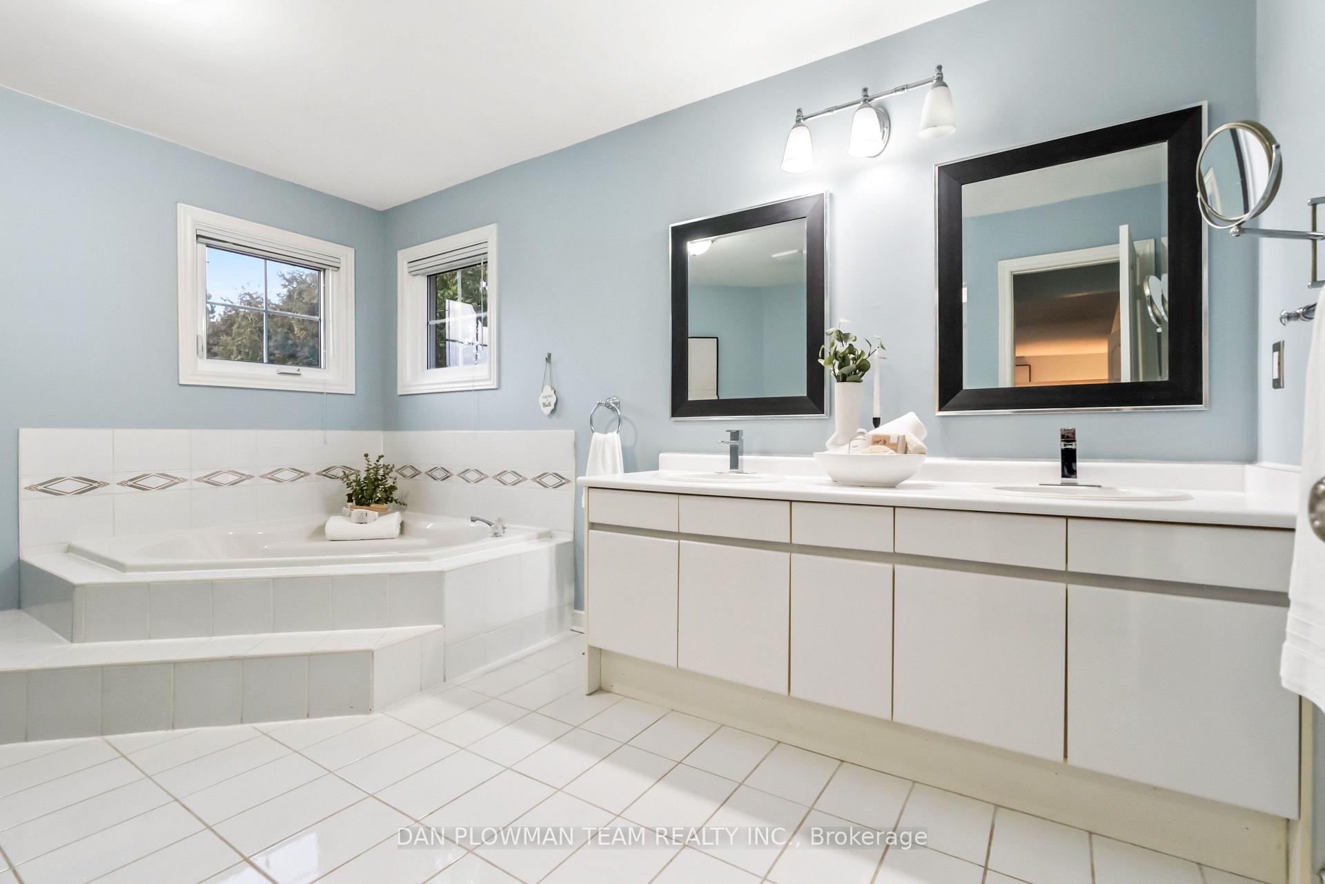 Photo 30 of 12 Rolling Acres Drive, Whitby, Rolling Acres — HOMEH