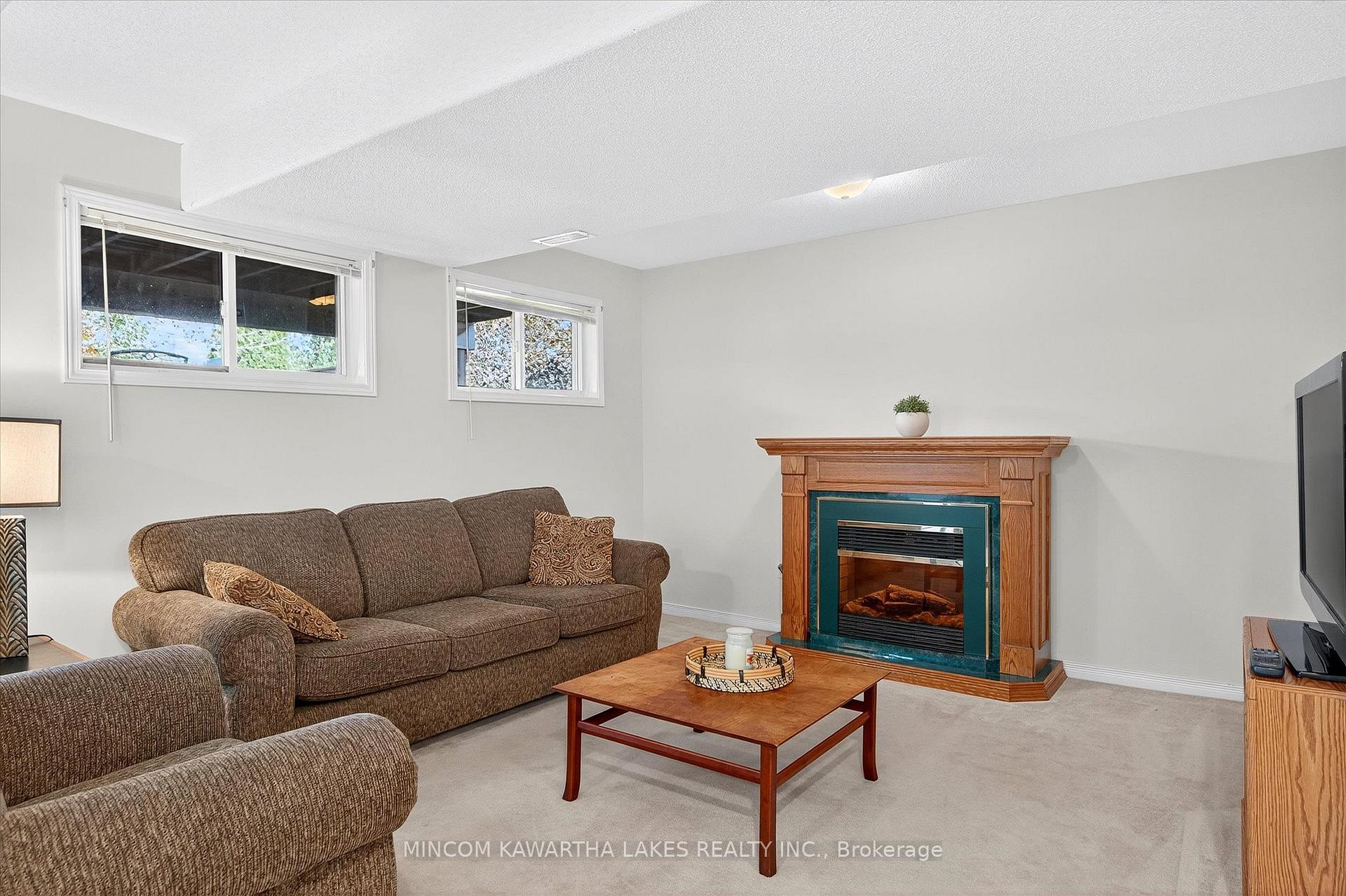 Photo 30 of 1191 Baker Street, Peterborough, Northcrest Ward 5 — HOMEH