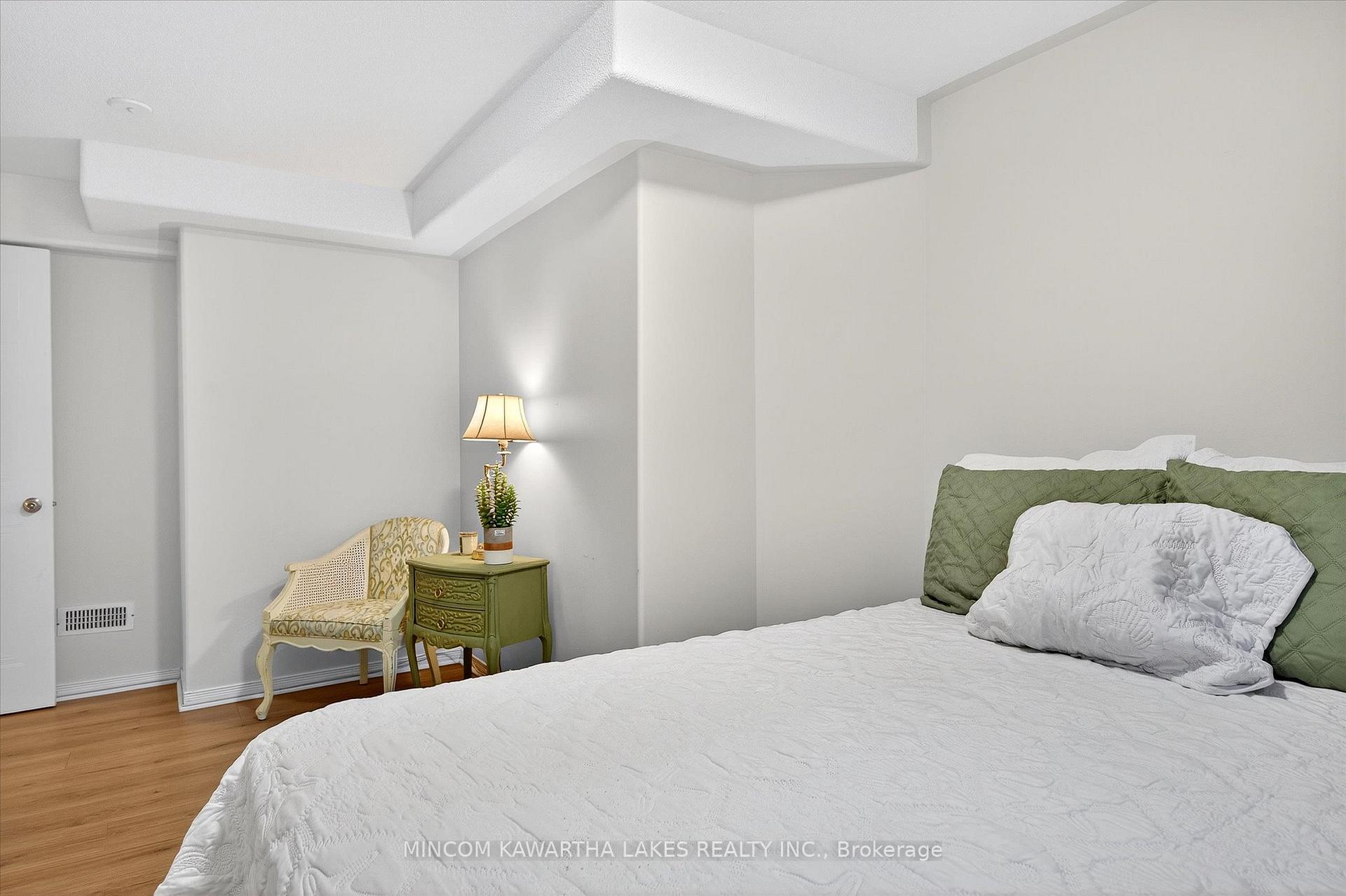 Photo 48 of 1191 Baker Street, Peterborough, Northcrest Ward 5 — HOMEH