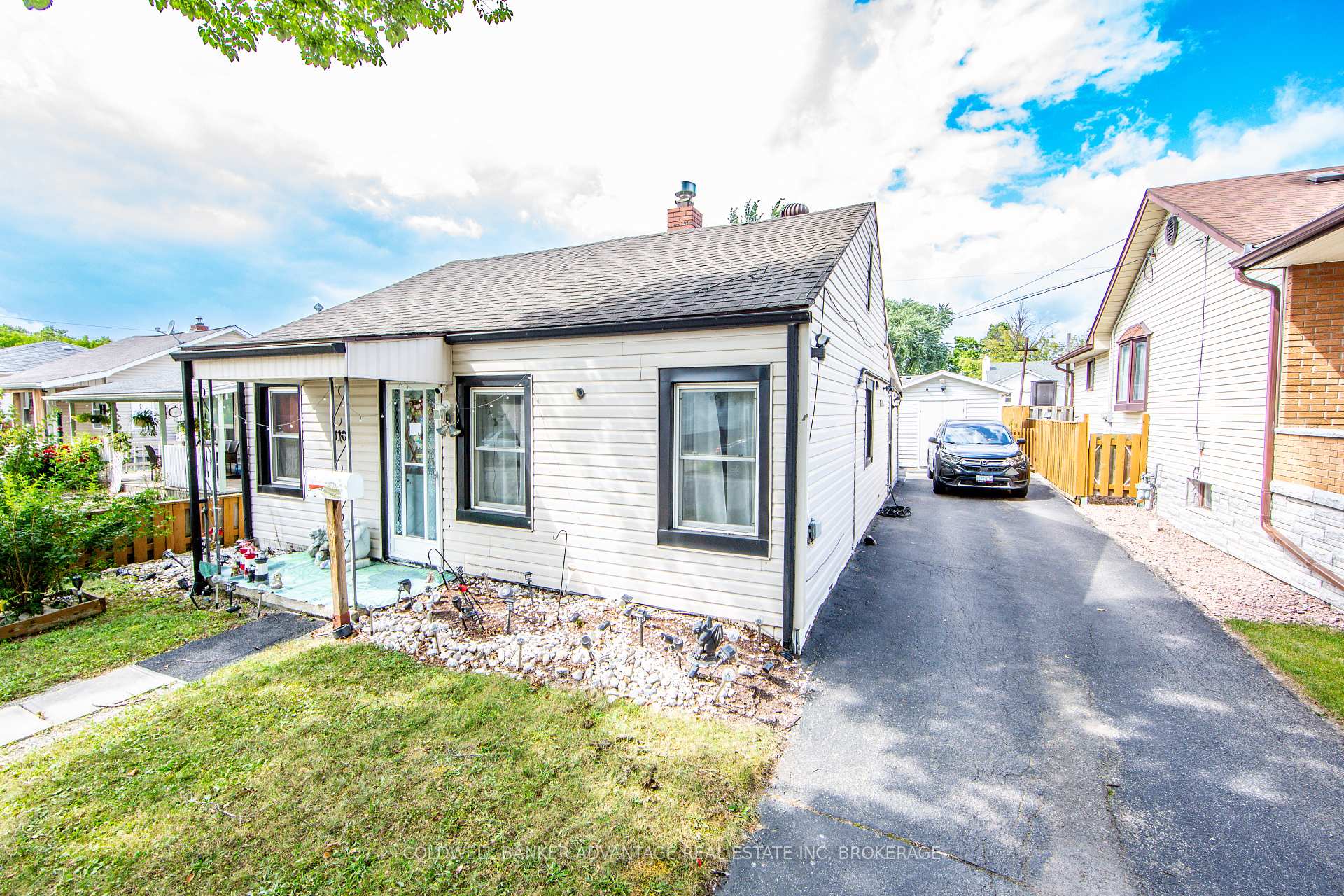 Photo 1 of 310 Commando Street, Welland, Lincoln/Crowland — HOMEH