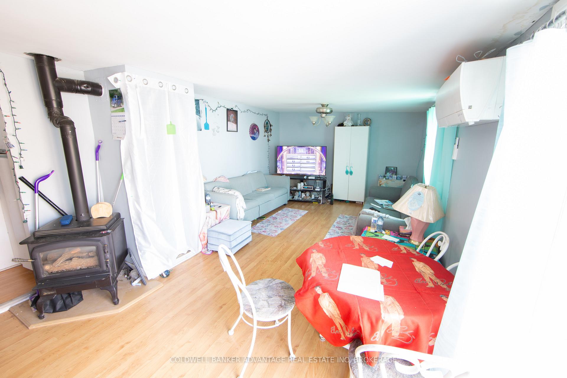 Photo 6 of 310 Commando Street, Welland, Lincoln/Crowland — HOMEH