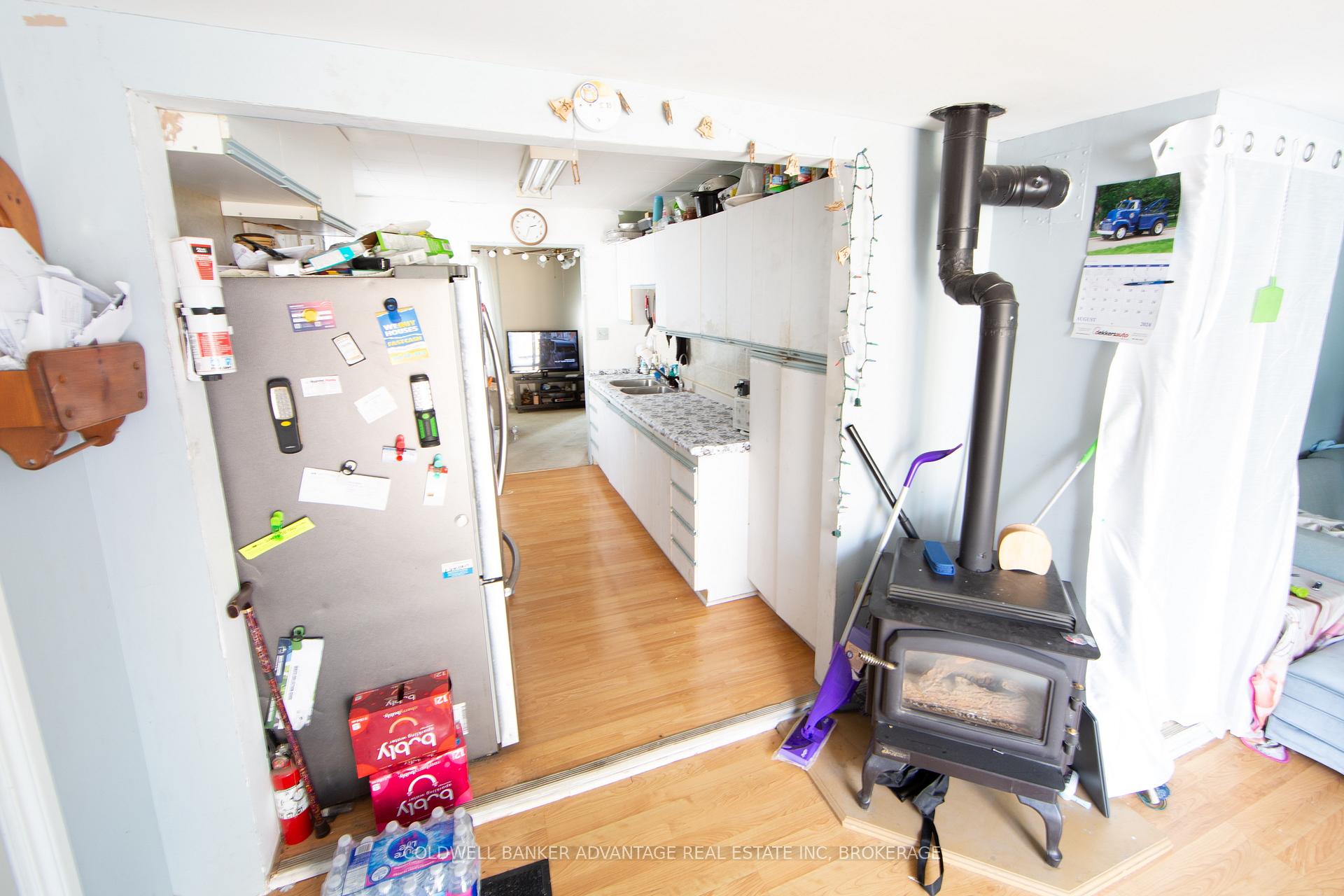 Photo 10 of 310 Commando Street, Welland, Lincoln/Crowland — HOMEH