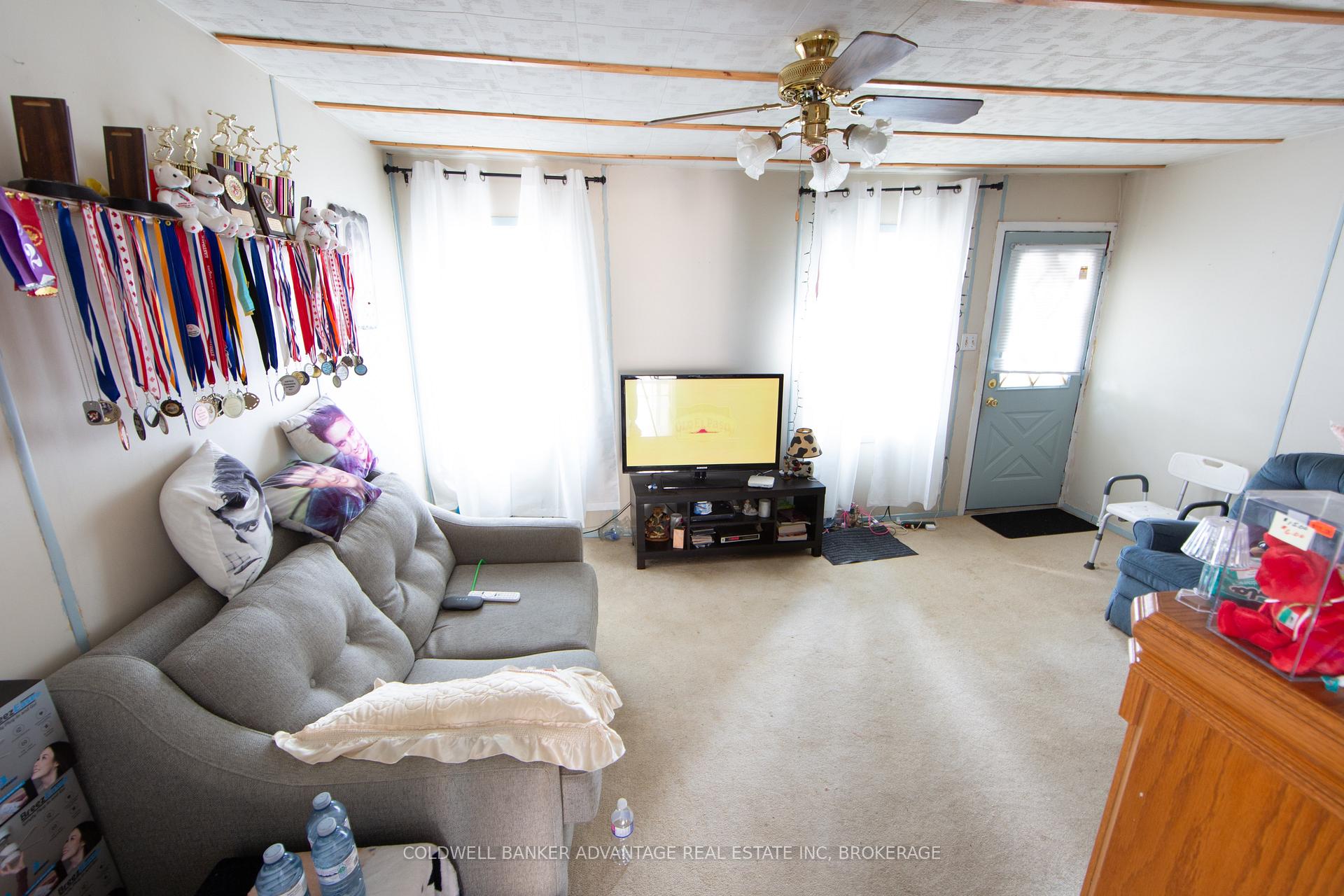 Photo 13 of 310 Commando Street, Welland, Lincoln/Crowland — HOMEH