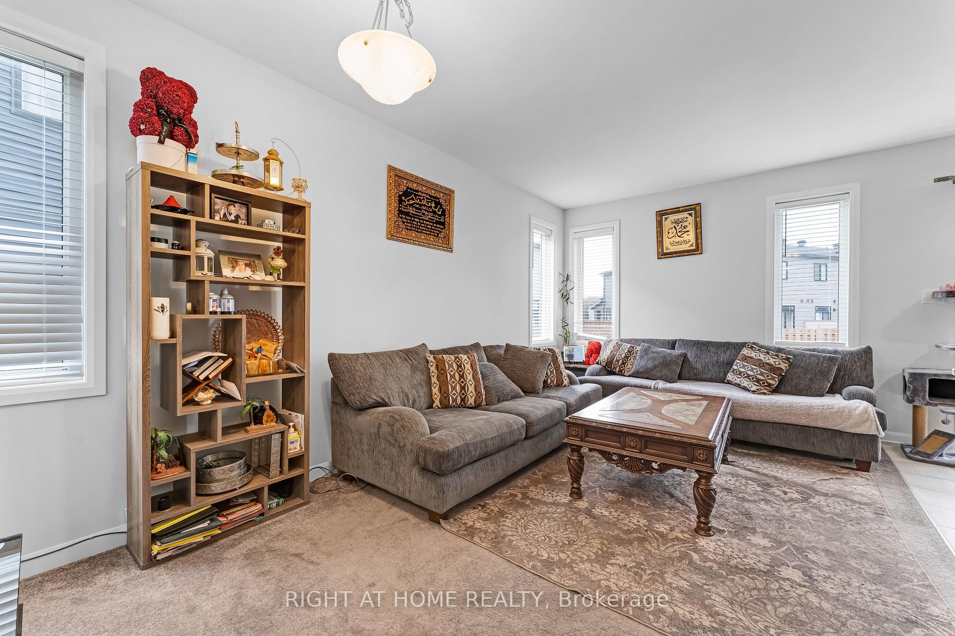Photo 8 of 736 Sebastian Street, Ottawa, Avalon East — HOMEH