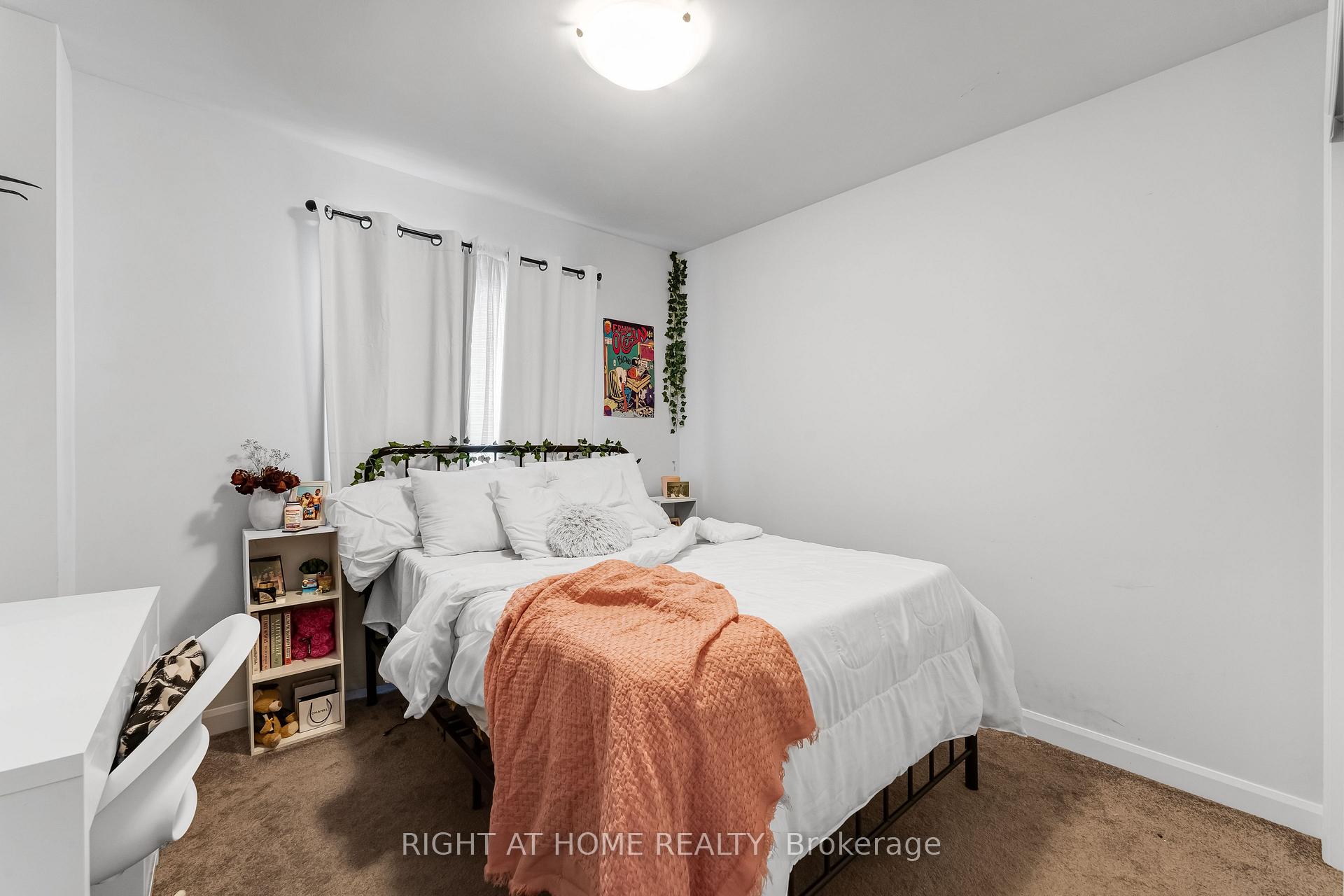 Photo 15 of 736 Sebastian Street, Ottawa, Avalon East — HOMEH