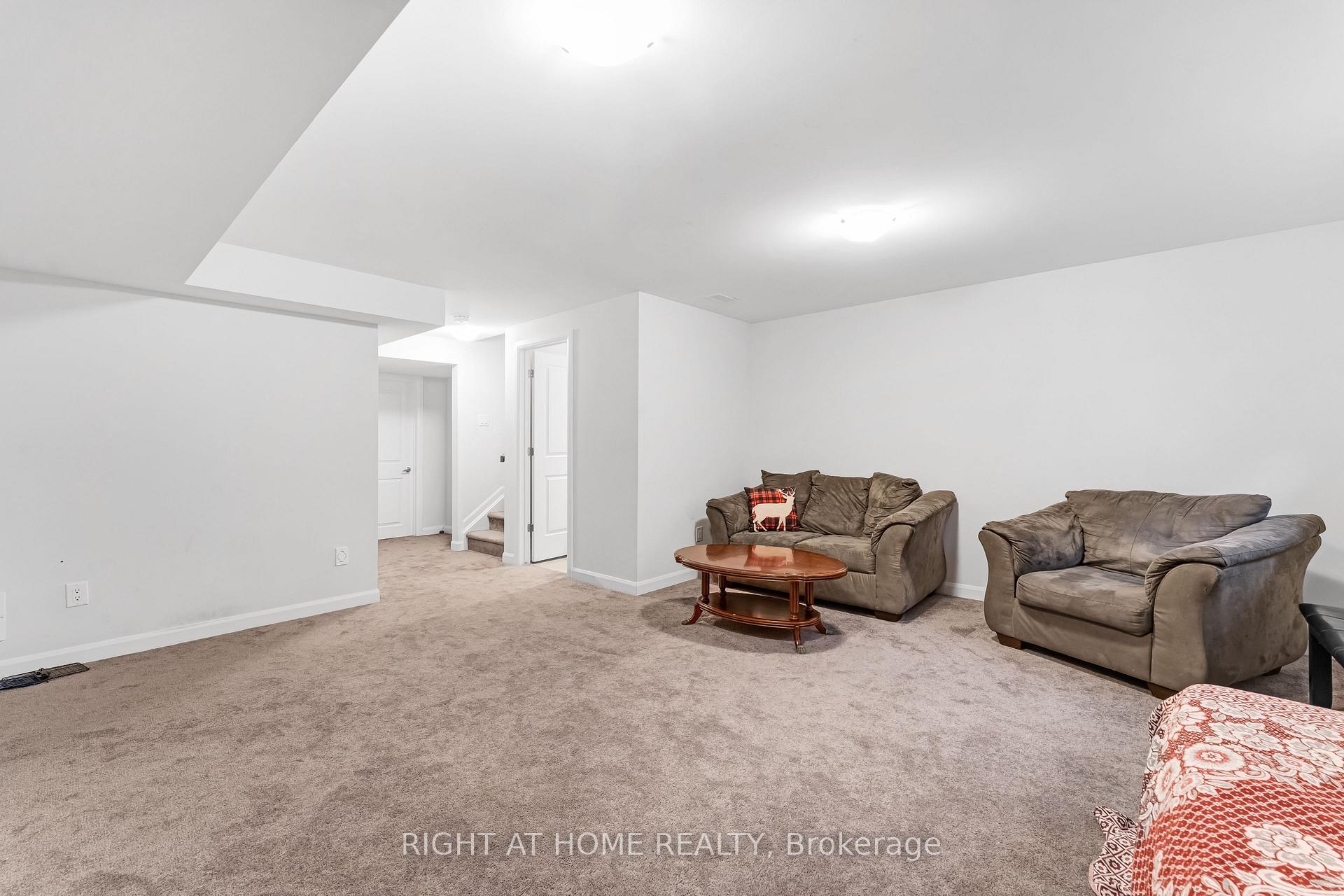 Photo 26 of 736 Sebastian Street, Ottawa, Avalon East — HOMEH