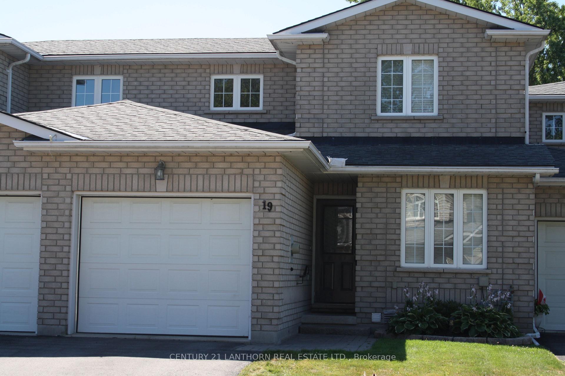 Photo 1 of 19 Pinegrove Court, Belleville, Belleville Ward — HOMEH