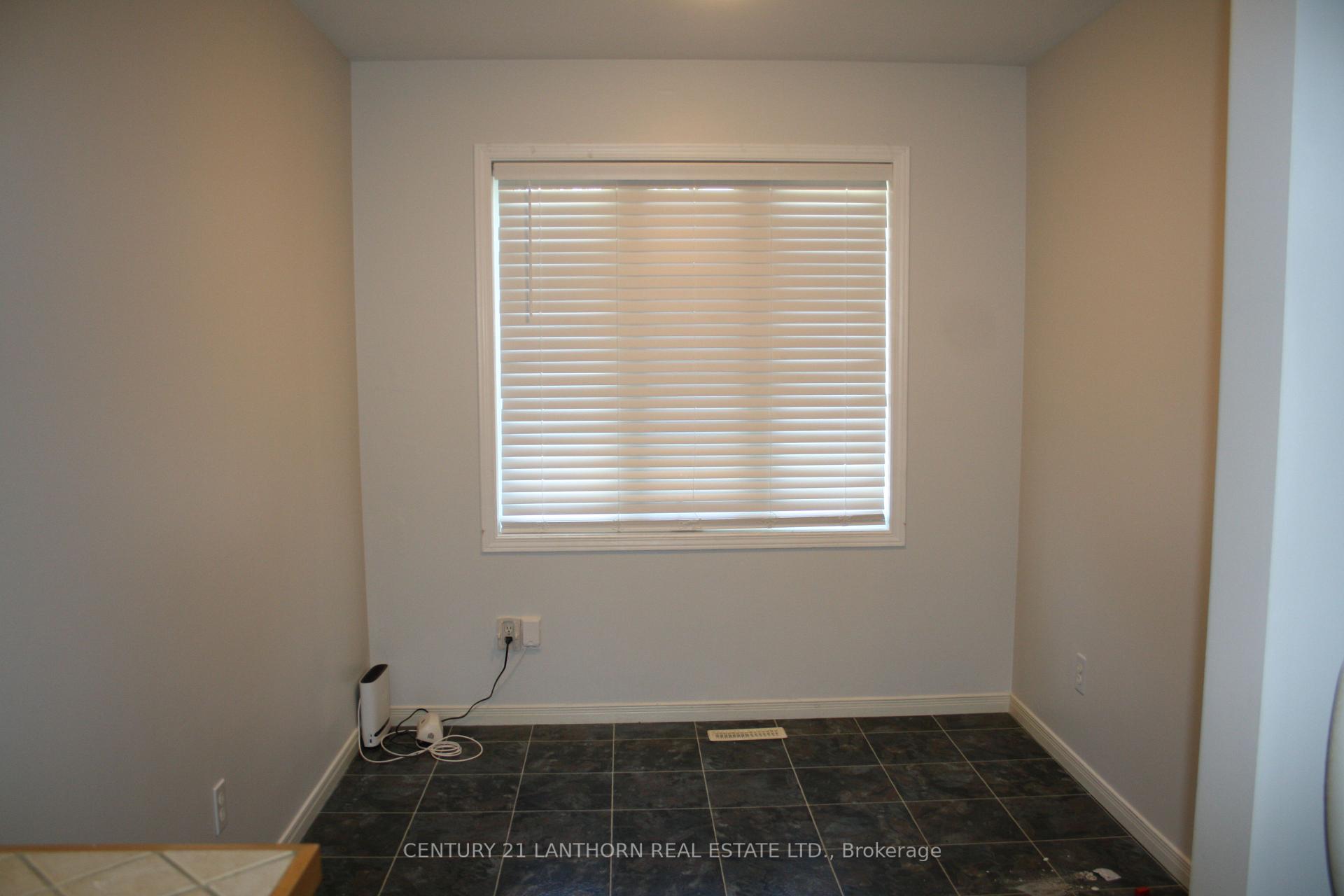 Photo 2 of 19 Pinegrove Court, Belleville, Belleville Ward — HOMEH