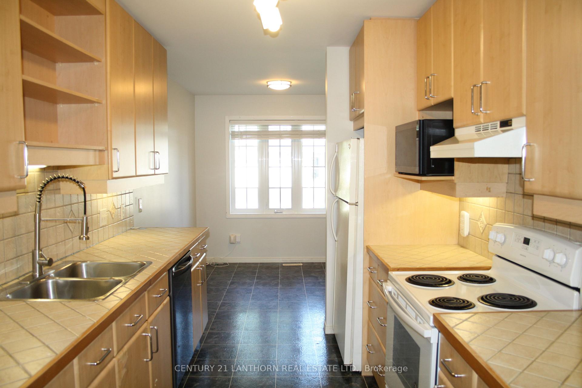 Photo 6 of 19 Pinegrove Court, Belleville, Belleville Ward — HOMEH