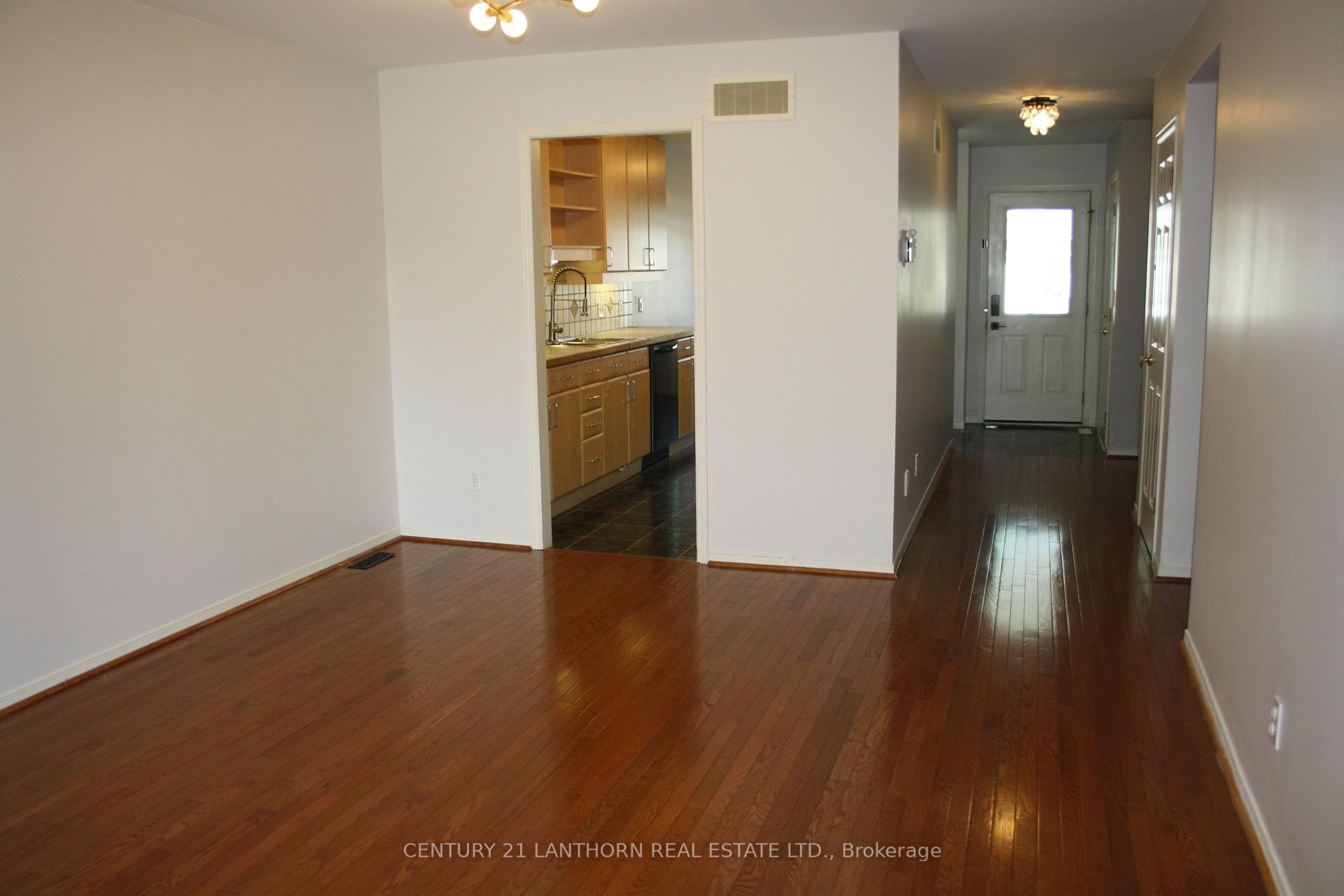 Photo 8 of 19 Pinegrove Court, Belleville, Belleville Ward — HOMEH