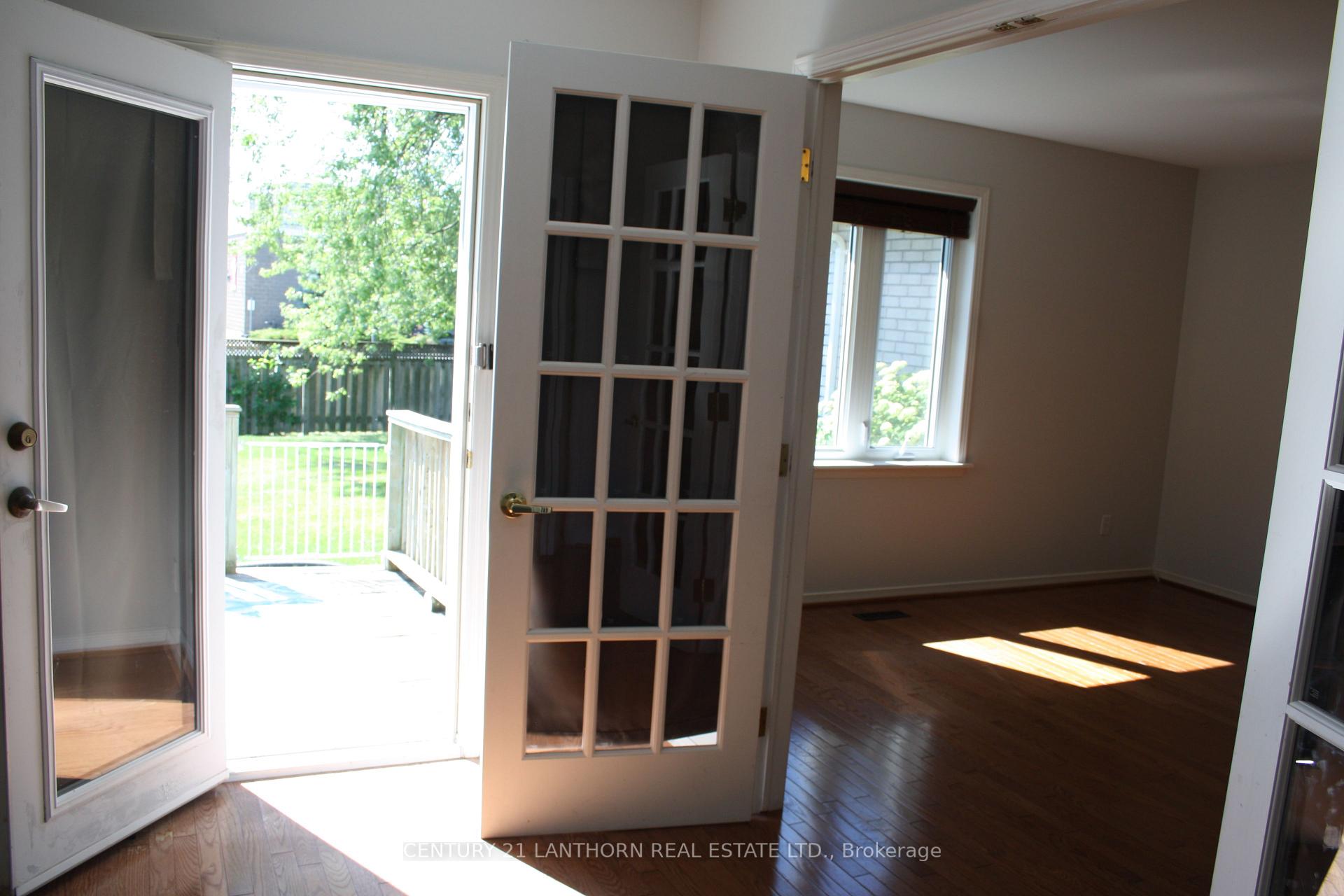 Photo 11 of 19 Pinegrove Court, Belleville, Belleville Ward — HOMEH