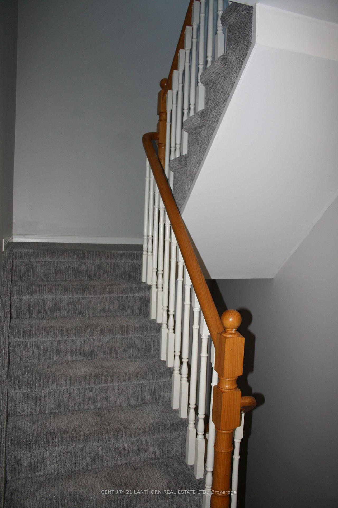 Photo 14 of 19 Pinegrove Court, Belleville, Belleville Ward — HOMEH
