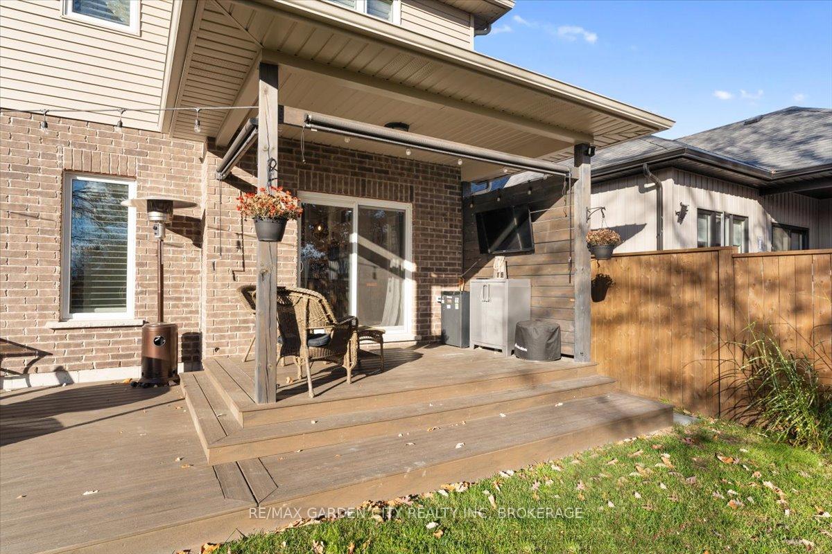 Photo 26 of 23 Willowbrook Drive, Welland, West Welland — HOMEH