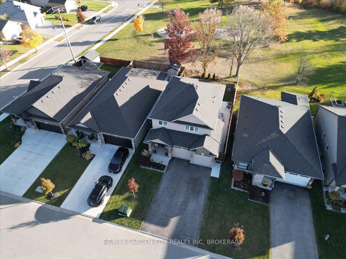 Photo 35 of 23 Willowbrook Drive, Welland, West Welland — HOMEH