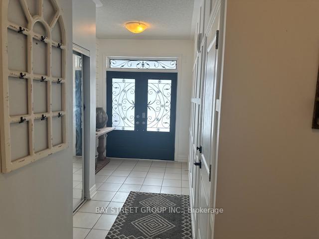 Photo 3 of 1753 Shelburne Street, Oshawa, Samac — HOMEH