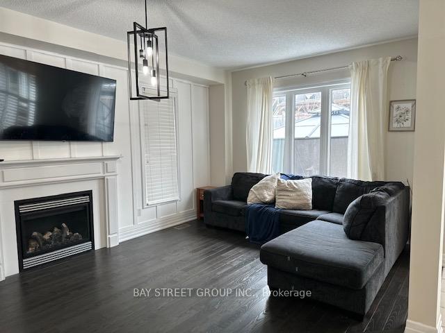 Photo 18 of 1753 Shelburne Street, Oshawa, Samac — HOMEH