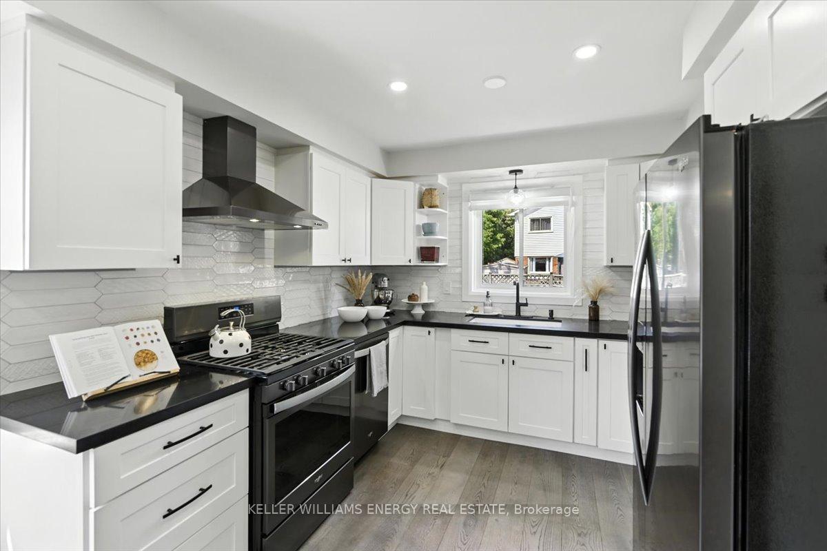 Photo 3 of 48 Plowman Drive, Ajax, Central — HOMEH