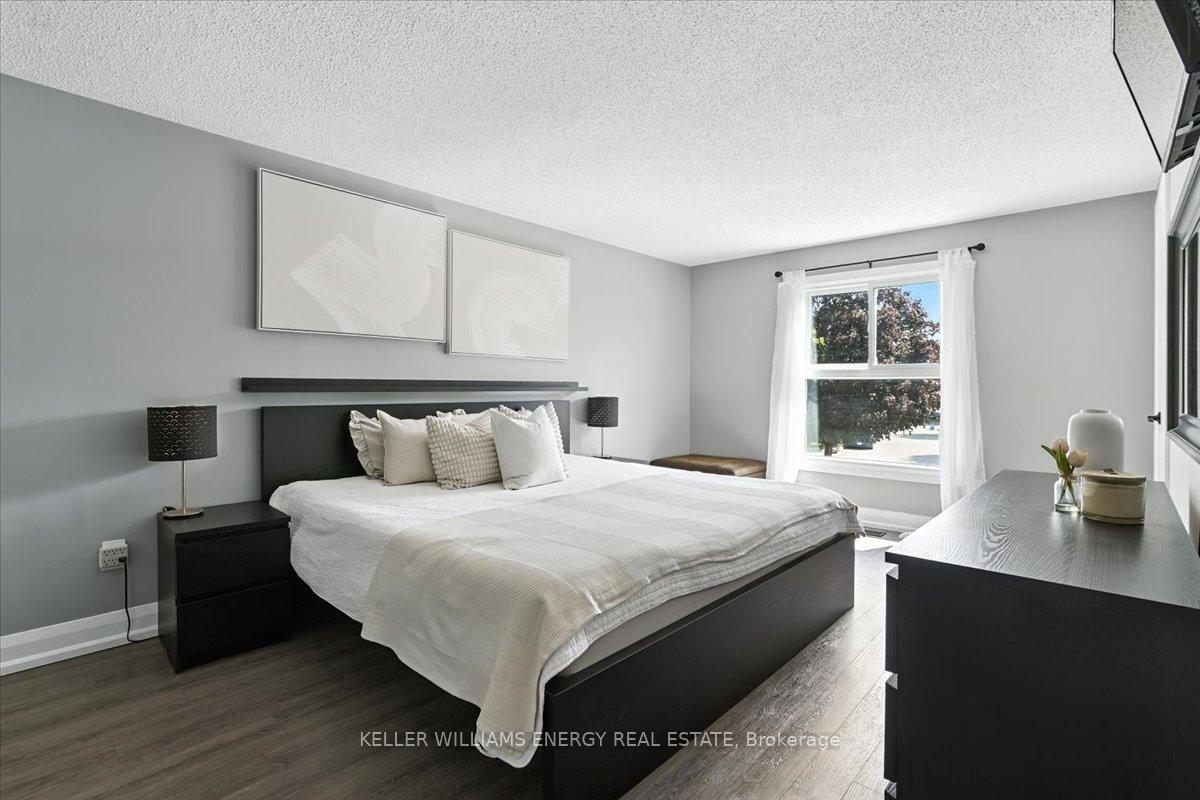 Photo 13 of 48 Plowman Drive, Ajax, Central — HOMEH