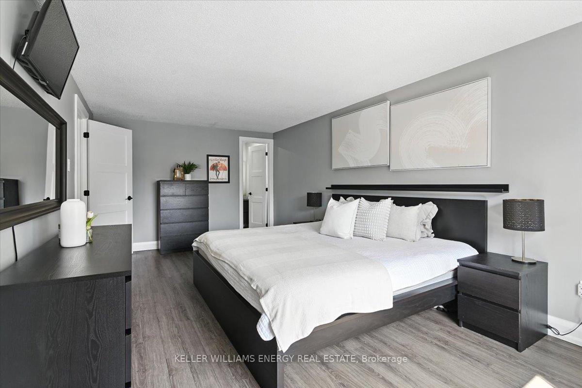 Photo 14 of 48 Plowman Drive, Ajax, Central — HOMEH