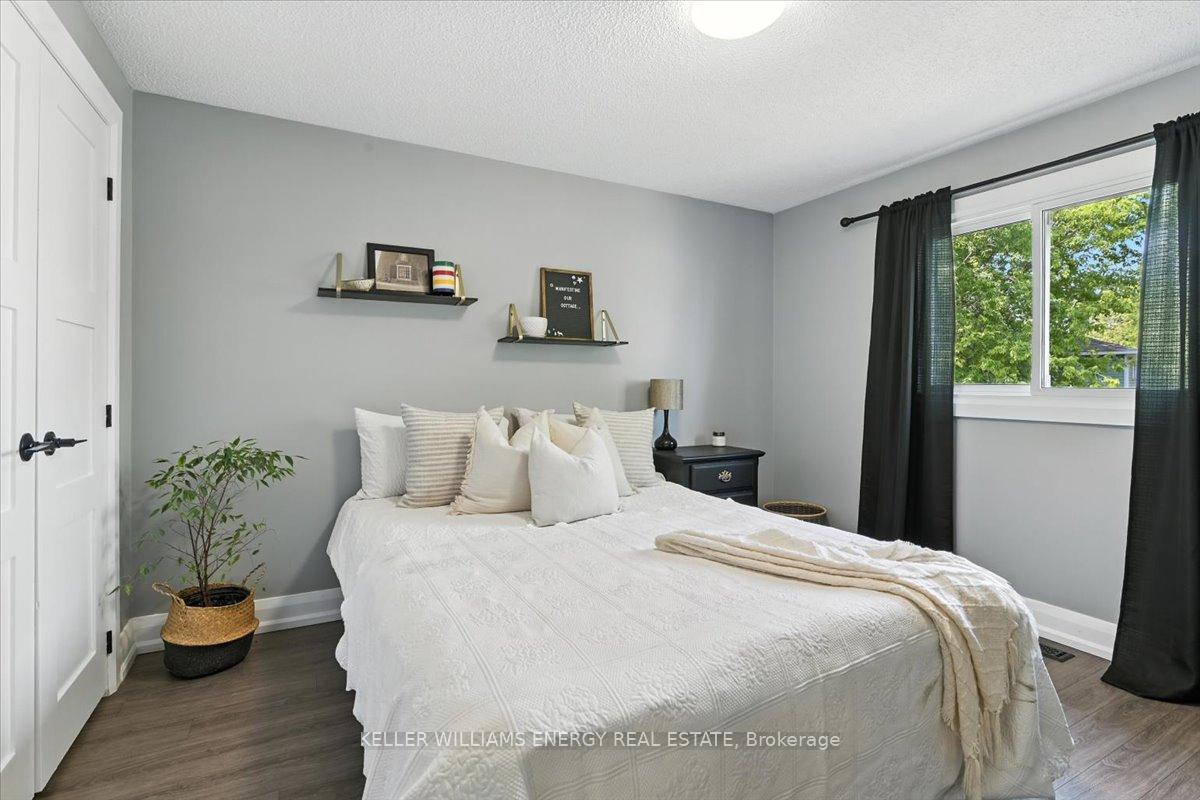 Photo 17 of 48 Plowman Drive, Ajax, Central — HOMEH
