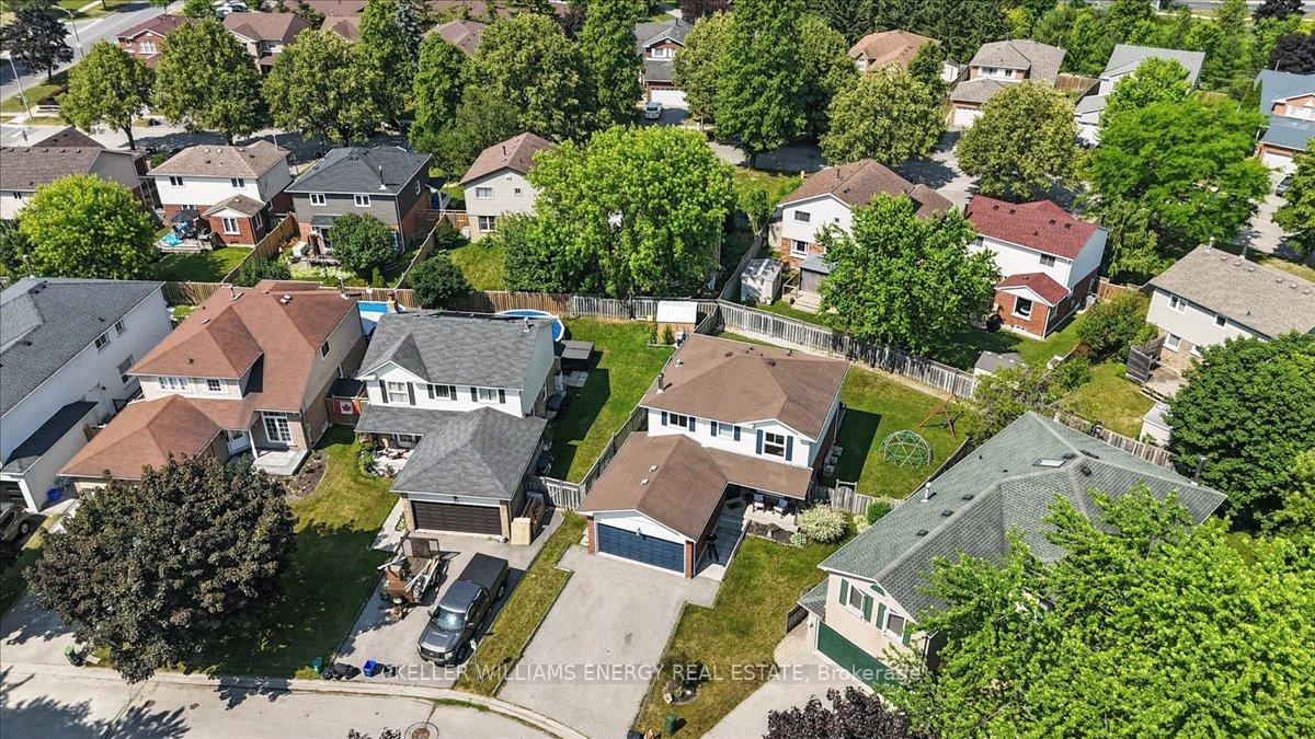 Photo 32 of 48 Plowman Drive, Ajax, Central — HOMEH