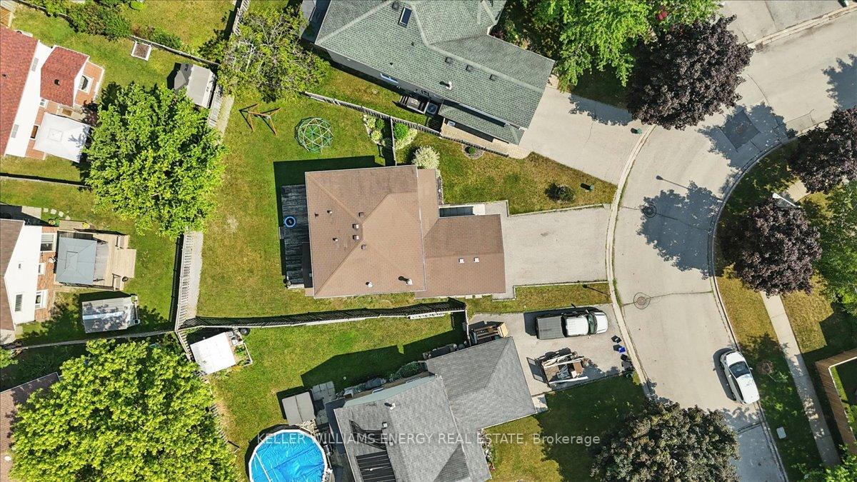 Photo 33 of 48 Plowman Drive, Ajax, Central — HOMEH
