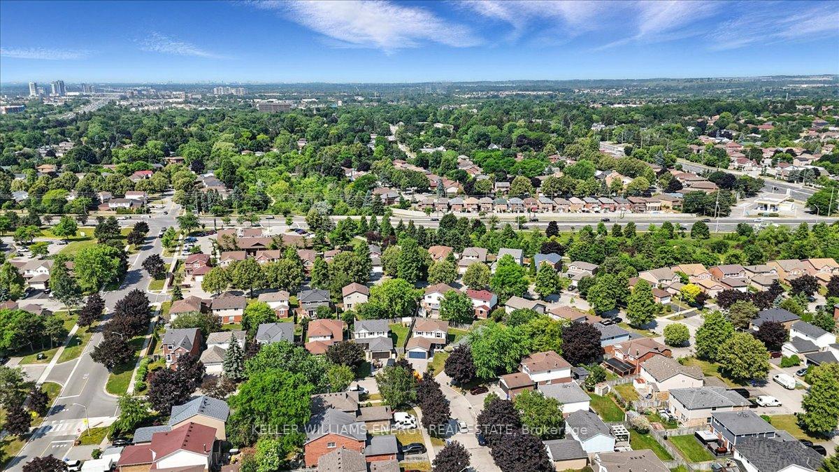 Photo 35 of 48 Plowman Drive, Ajax, Central — HOMEH