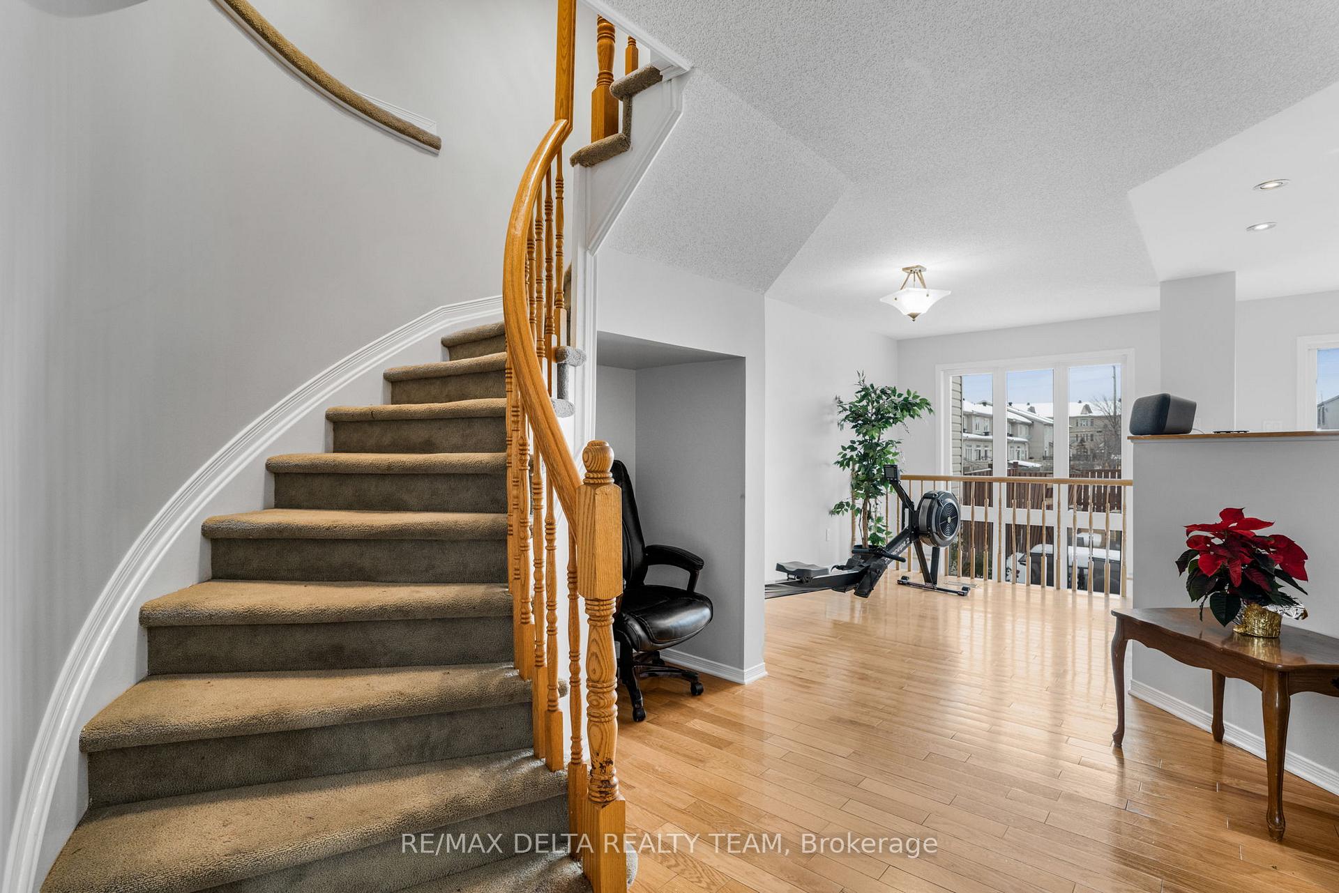 Photo 7 of 2044 Scully Way E, Ottawa, Fallingbrook/Gardenway South — HOMEH