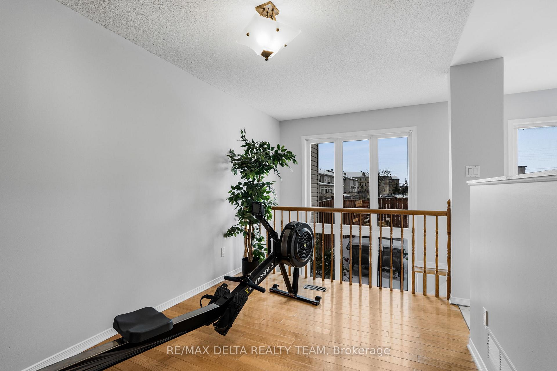 Photo 9 of 2044 Scully Way E, Ottawa, Fallingbrook/Gardenway South — HOMEH