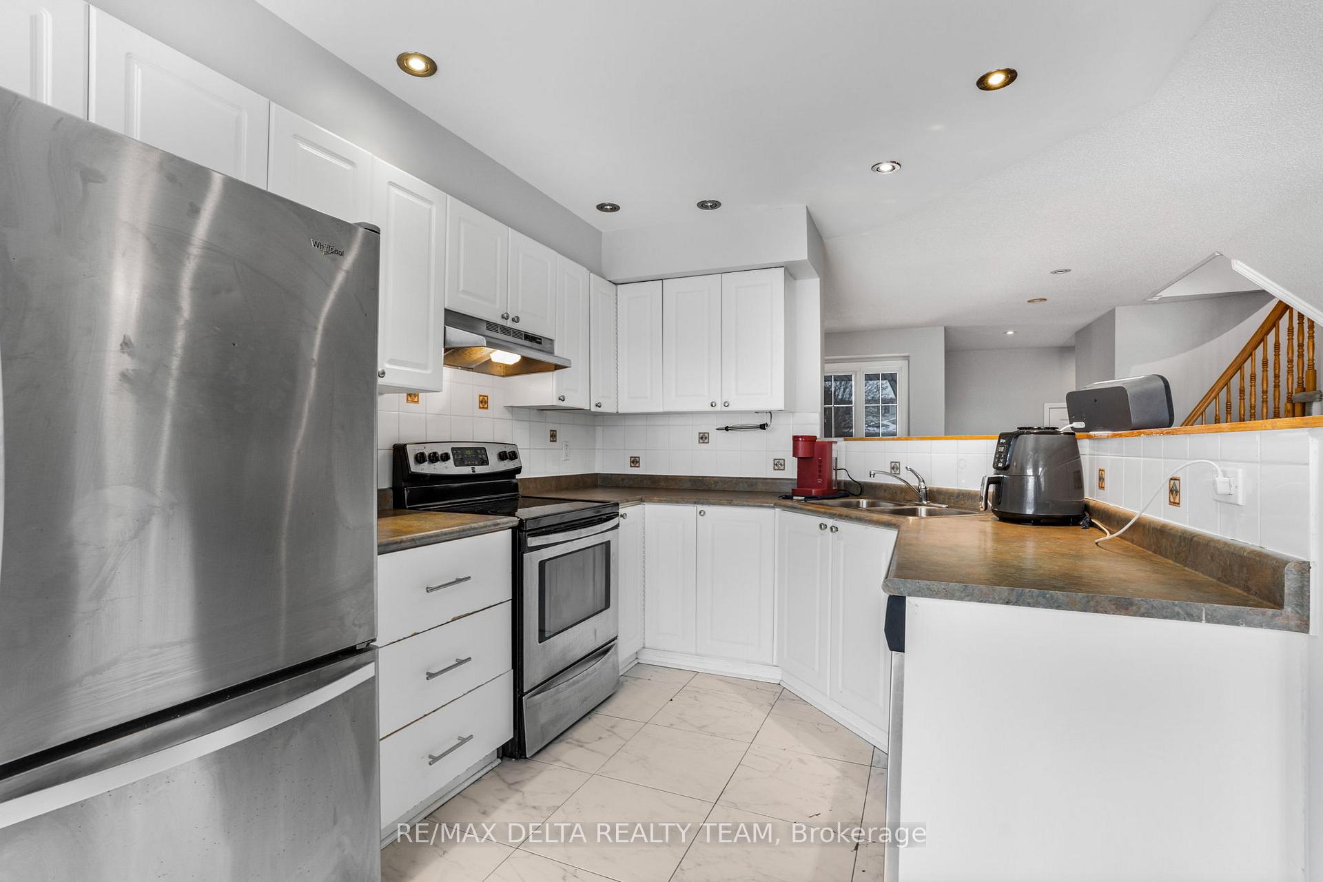 Photo 11 of 2044 Scully Way E, Ottawa, Fallingbrook/Gardenway South — HOMEH
