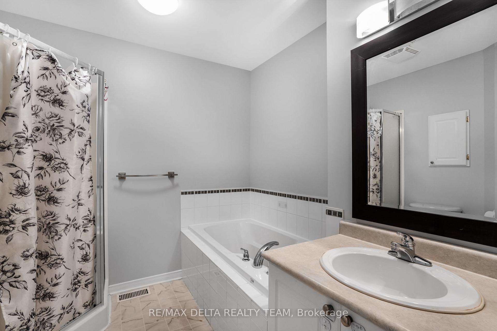 Photo 15 of 2044 Scully Way E, Ottawa, Fallingbrook/Gardenway South — HOMEH