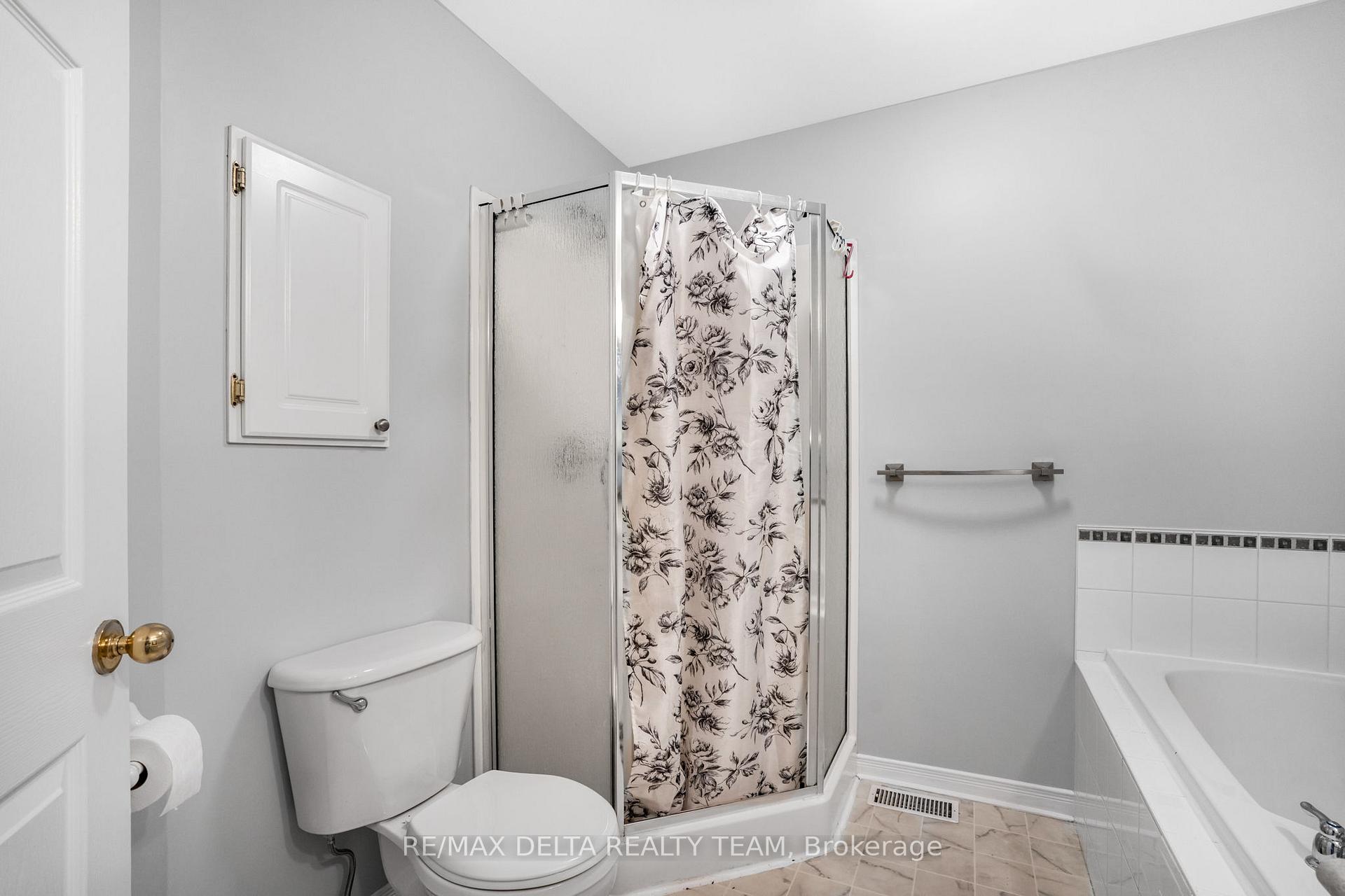 Photo 16 of 2044 Scully Way E, Ottawa, Fallingbrook/Gardenway South — HOMEH