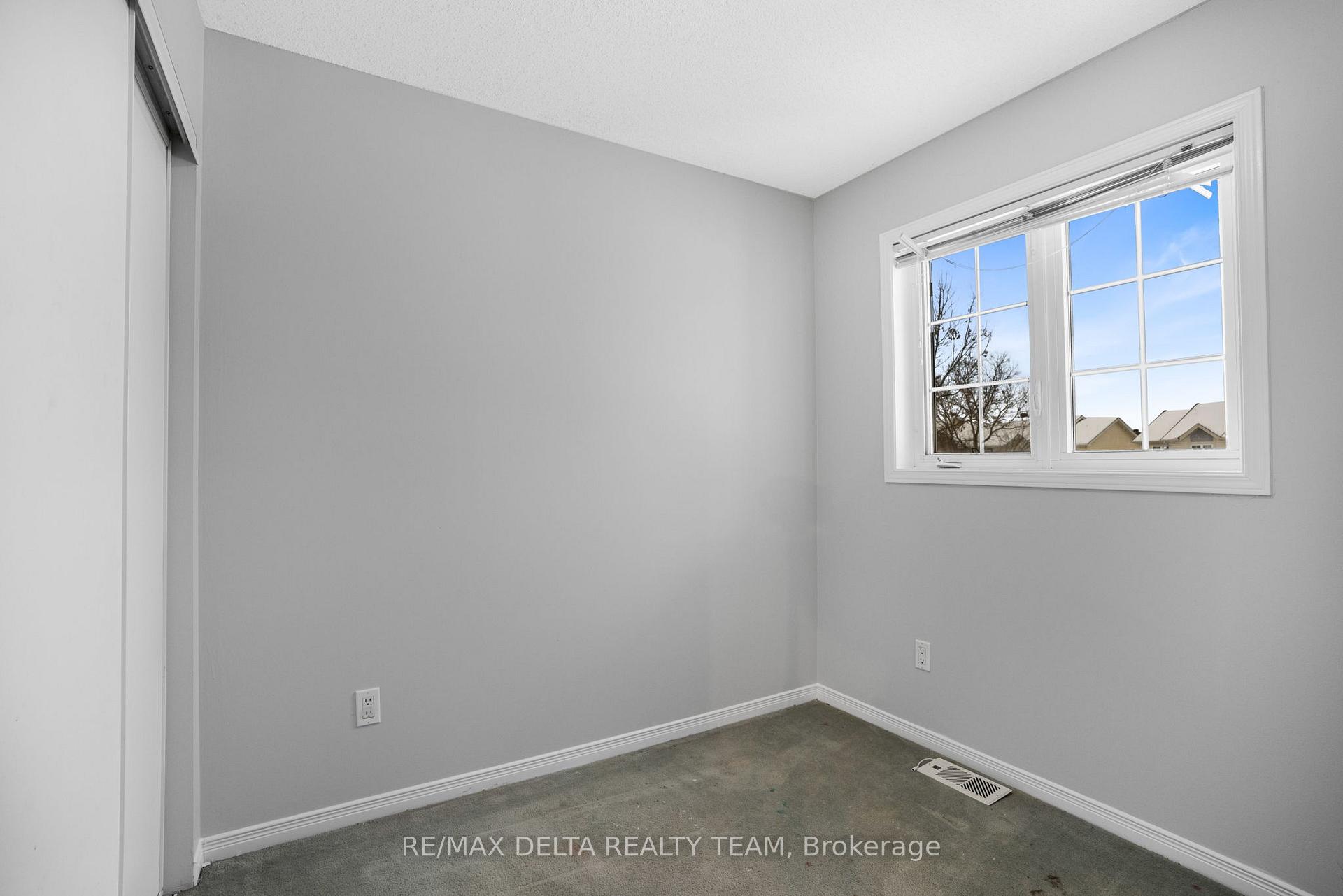 Photo 19 of 2044 Scully Way E, Ottawa, Fallingbrook/Gardenway South — HOMEH