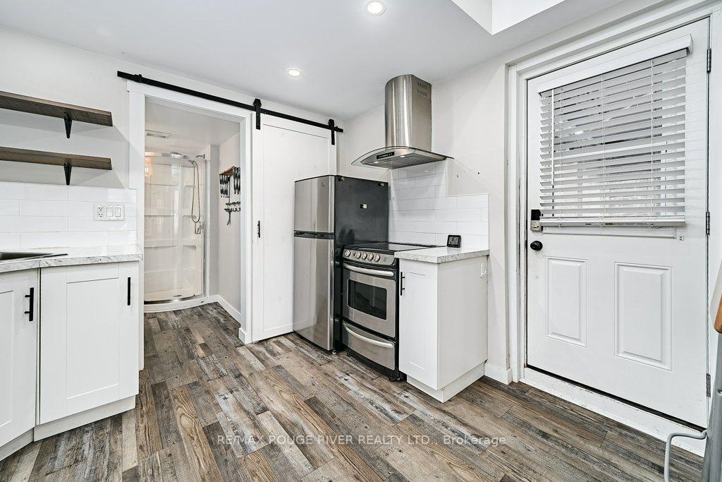 Photo 13 of 96 Quebec Street, Oshawa, Central — HOMEH