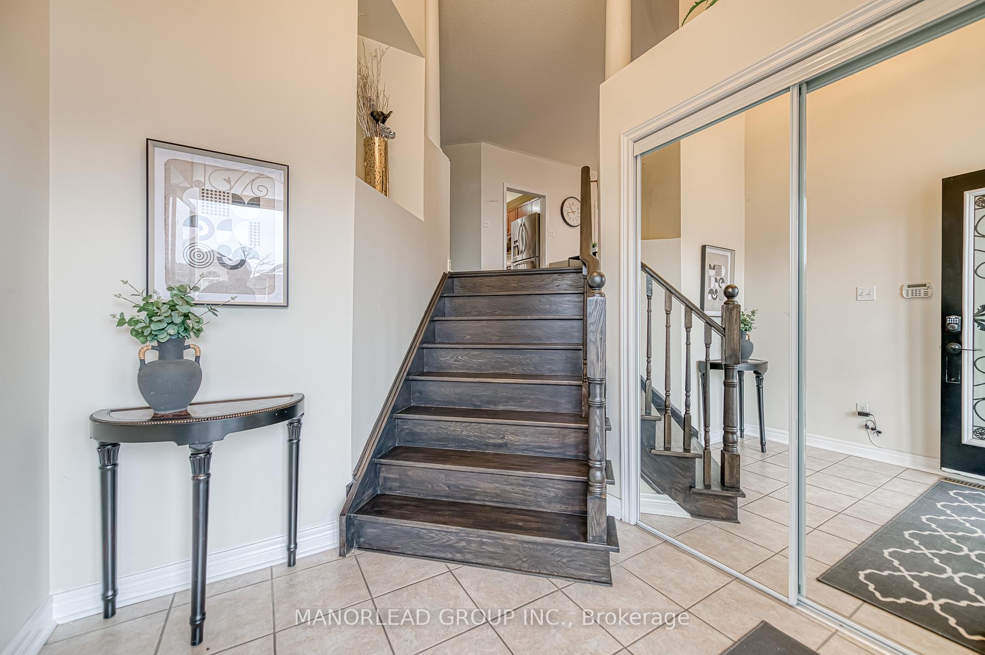 Photo 2 of 34 Tierra Avenue, Vaughan, Vellore Village — HOMEH