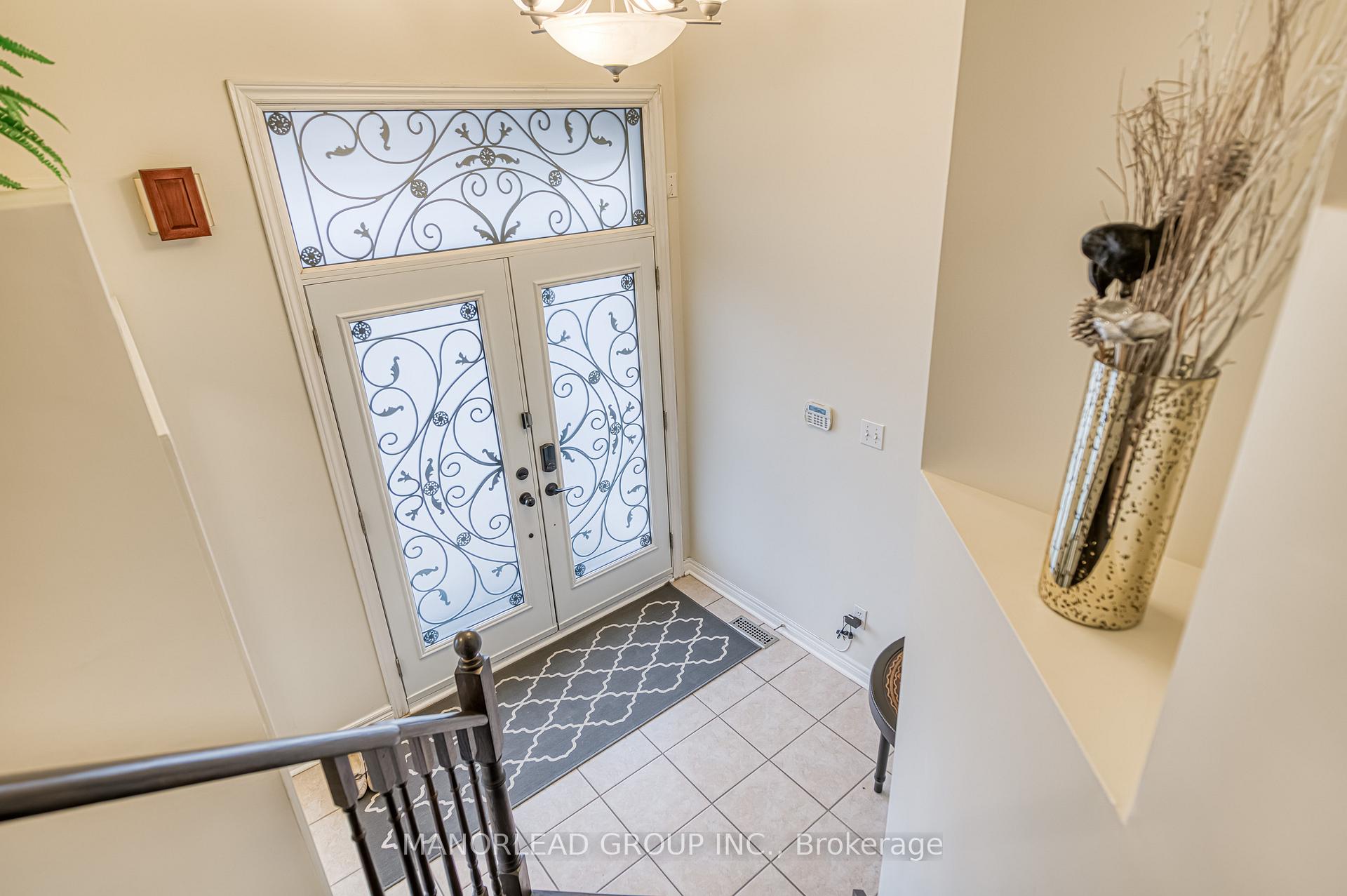 Photo 3 of 34 Tierra Avenue, Vaughan, Vellore Village — HOMEH