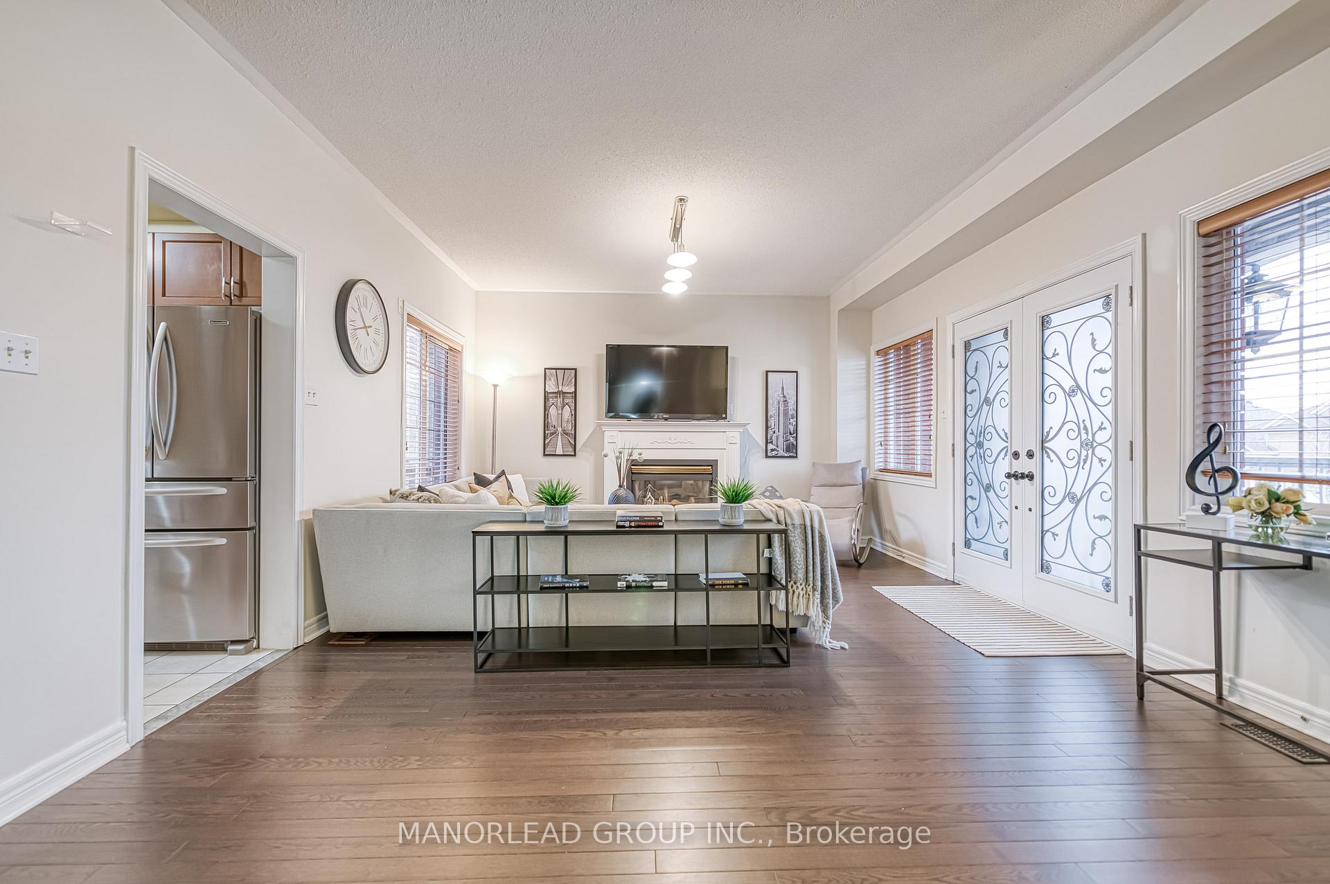 Photo 10 of 34 Tierra Avenue, Vaughan, Vellore Village — HOMEH