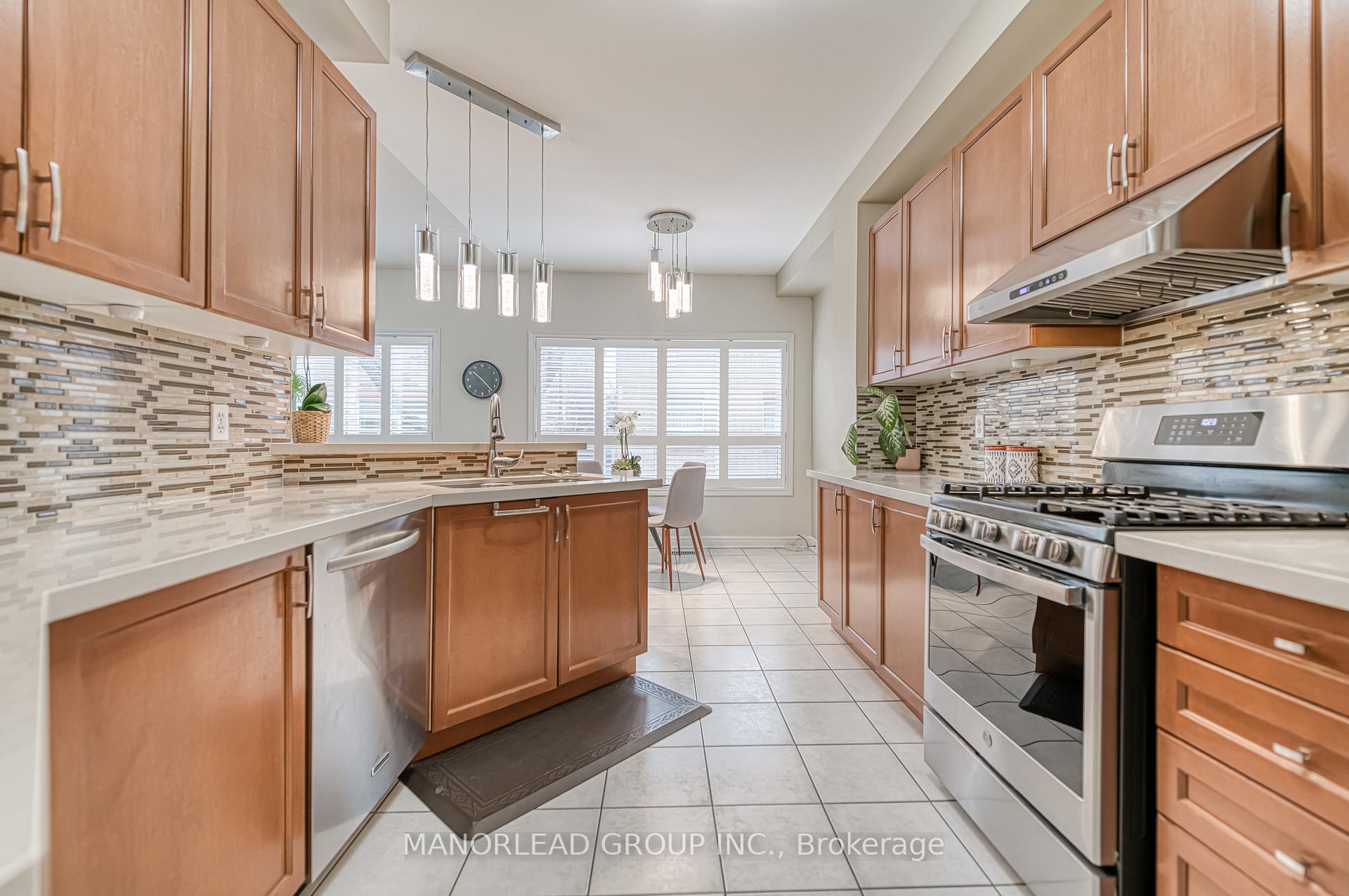 Photo 18 of 34 Tierra Avenue, Vaughan, Vellore Village — HOMEH