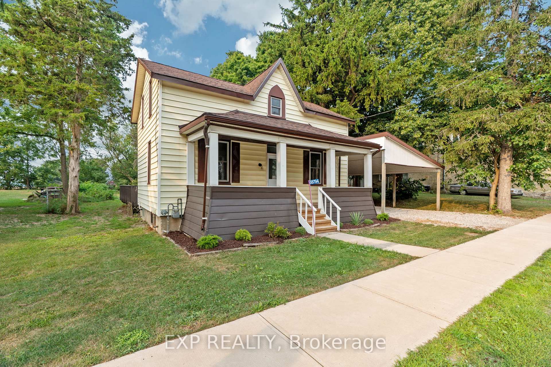 Photo 2 of 38794 Mill Road, Bluewater, Varna — HOMEH