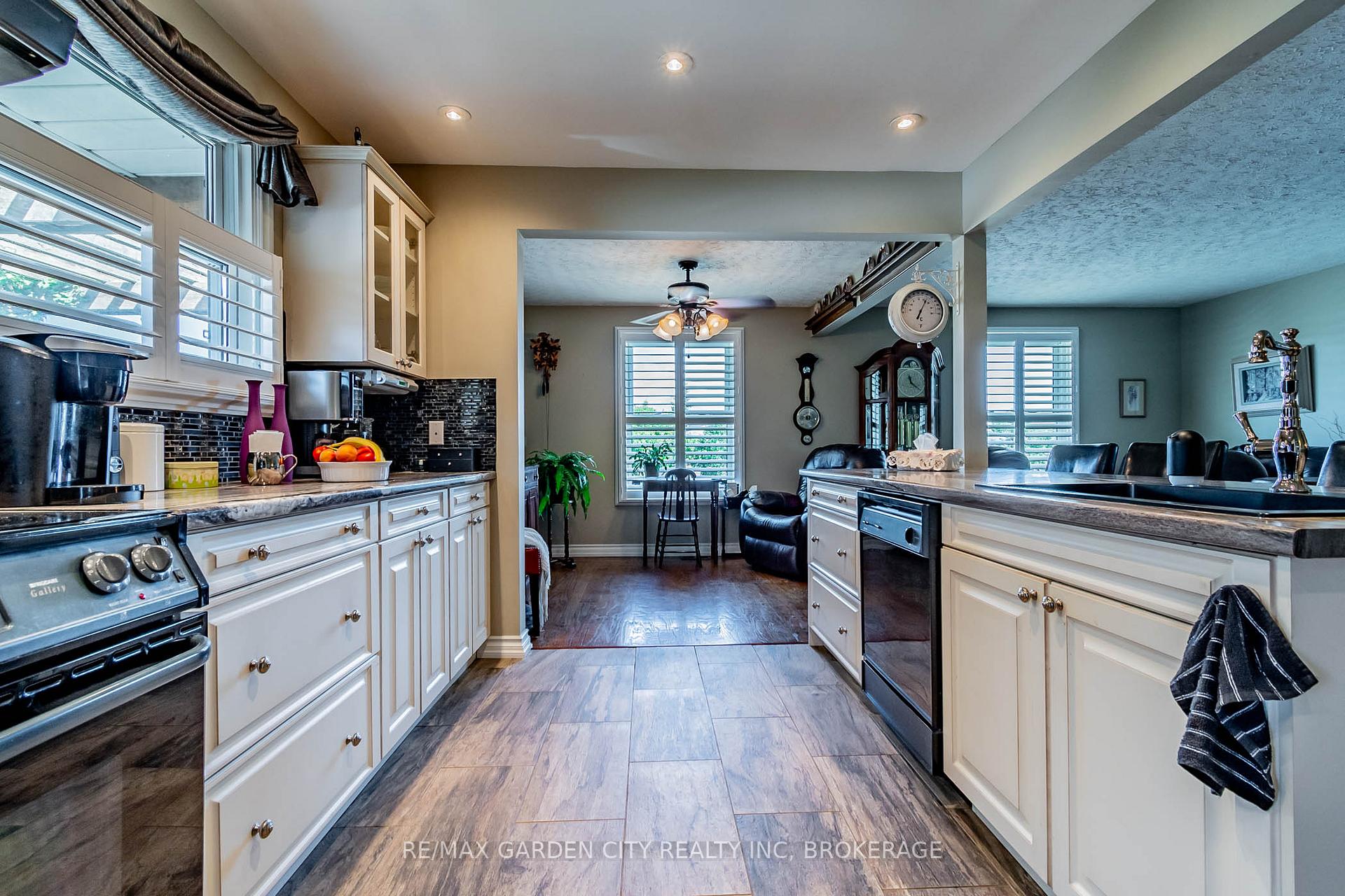 Photo 5 of 48 Robert Street, Welland, Lincoln/Crowland — HOMEH
