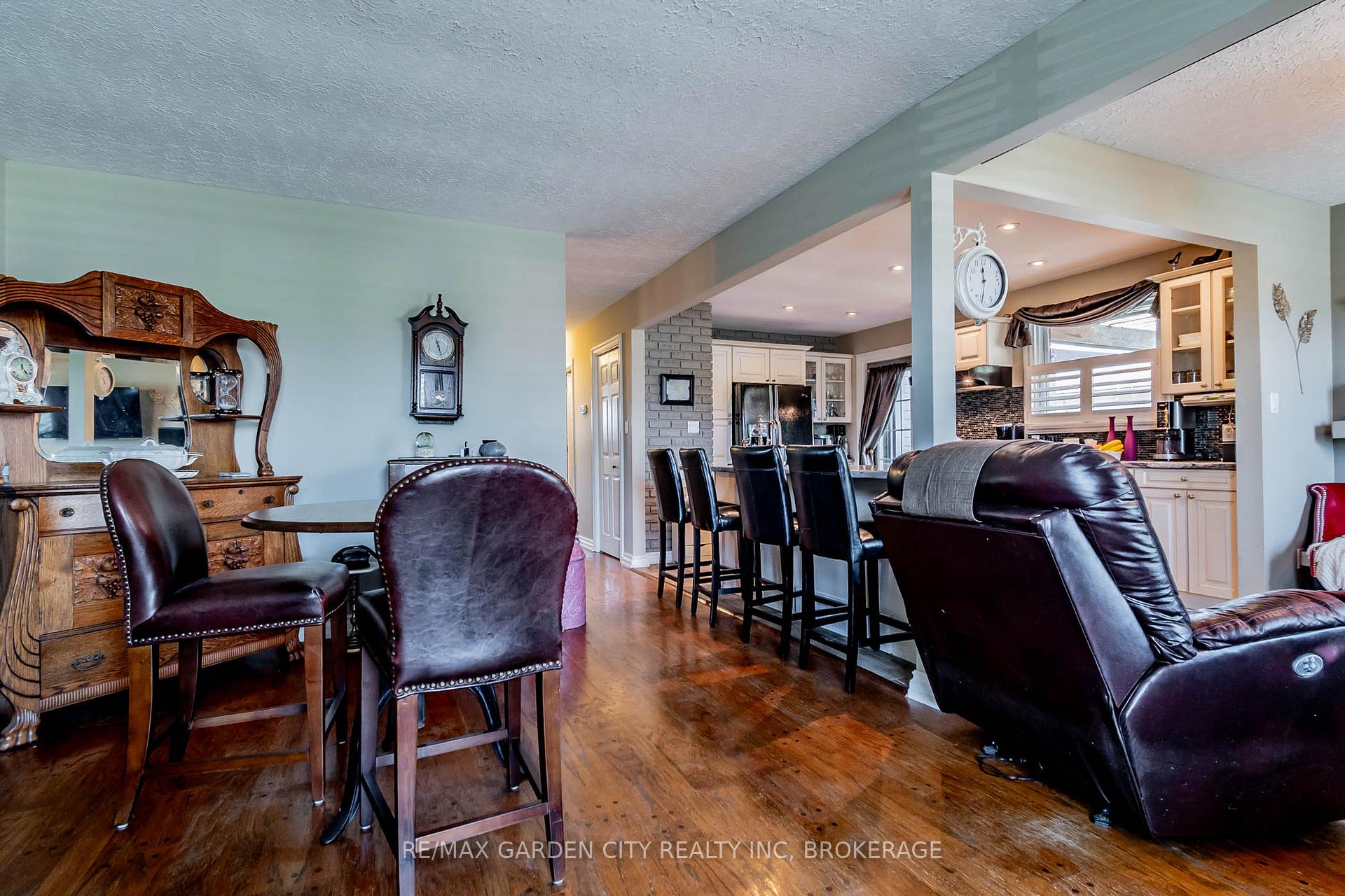 Photo 10 of 48 Robert Street, Welland, Lincoln/Crowland — HOMEH