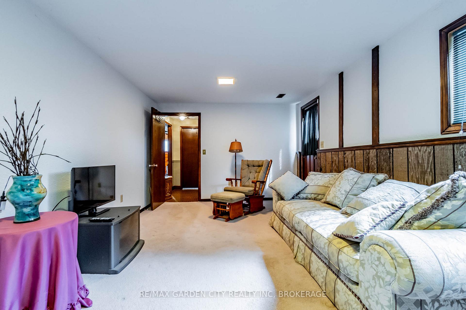 Photo 17 of 48 Robert Street, Welland, Lincoln/Crowland — HOMEH