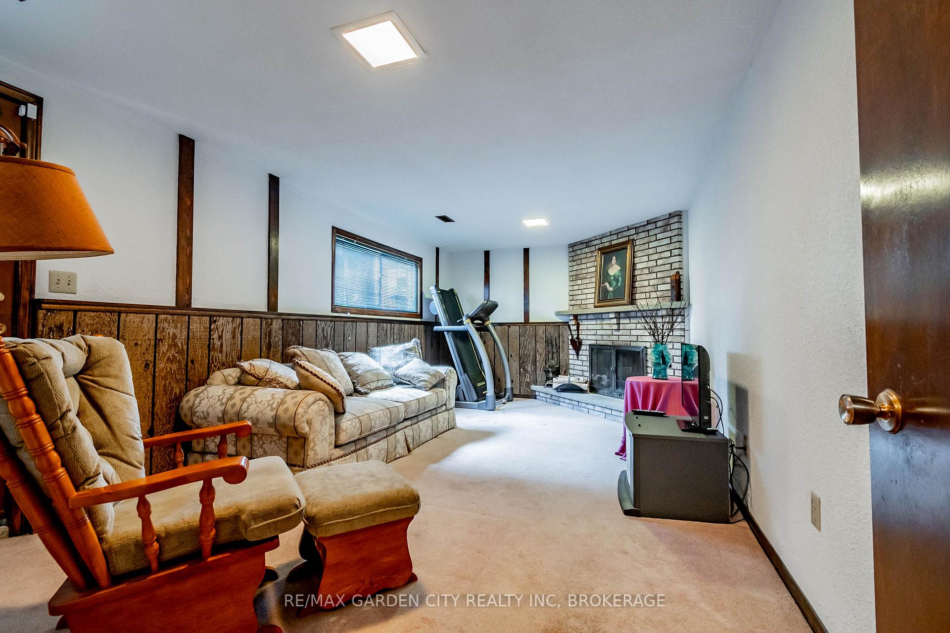 Photo 18 of 48 Robert Street, Welland, Lincoln/Crowland — HOMEH