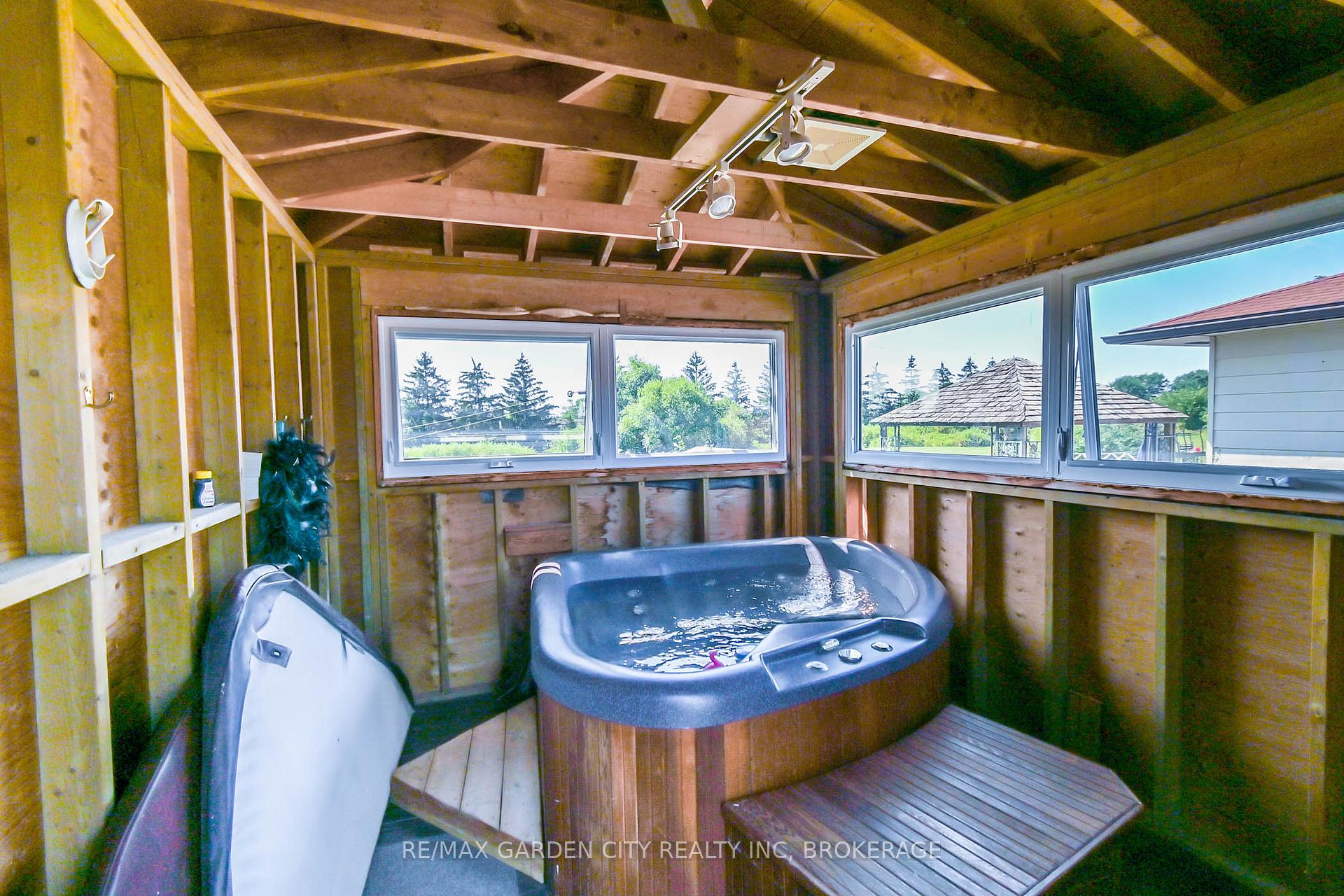 Photo 23 of 48 Robert Street, Welland, Lincoln/Crowland — HOMEH